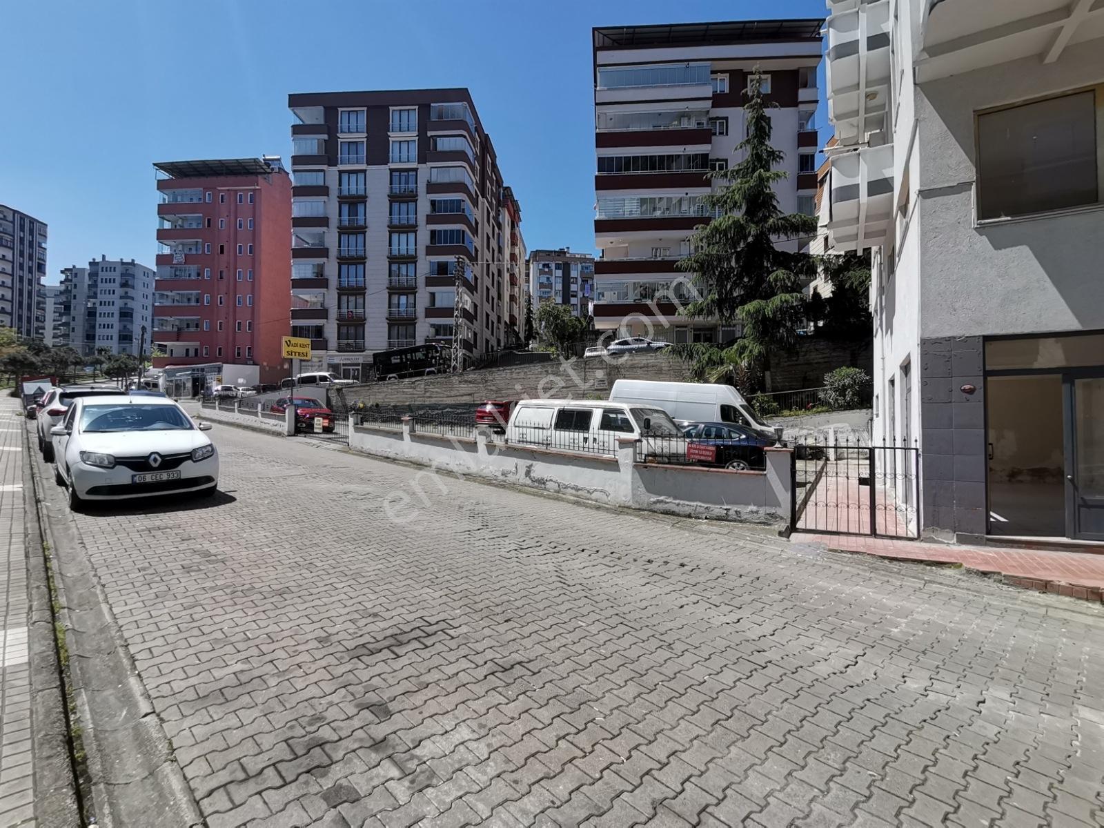 Söğütlü Mah. Kiralık Depolu Galeri Katlı Dükkan 135 Metrekare - Görsel 14