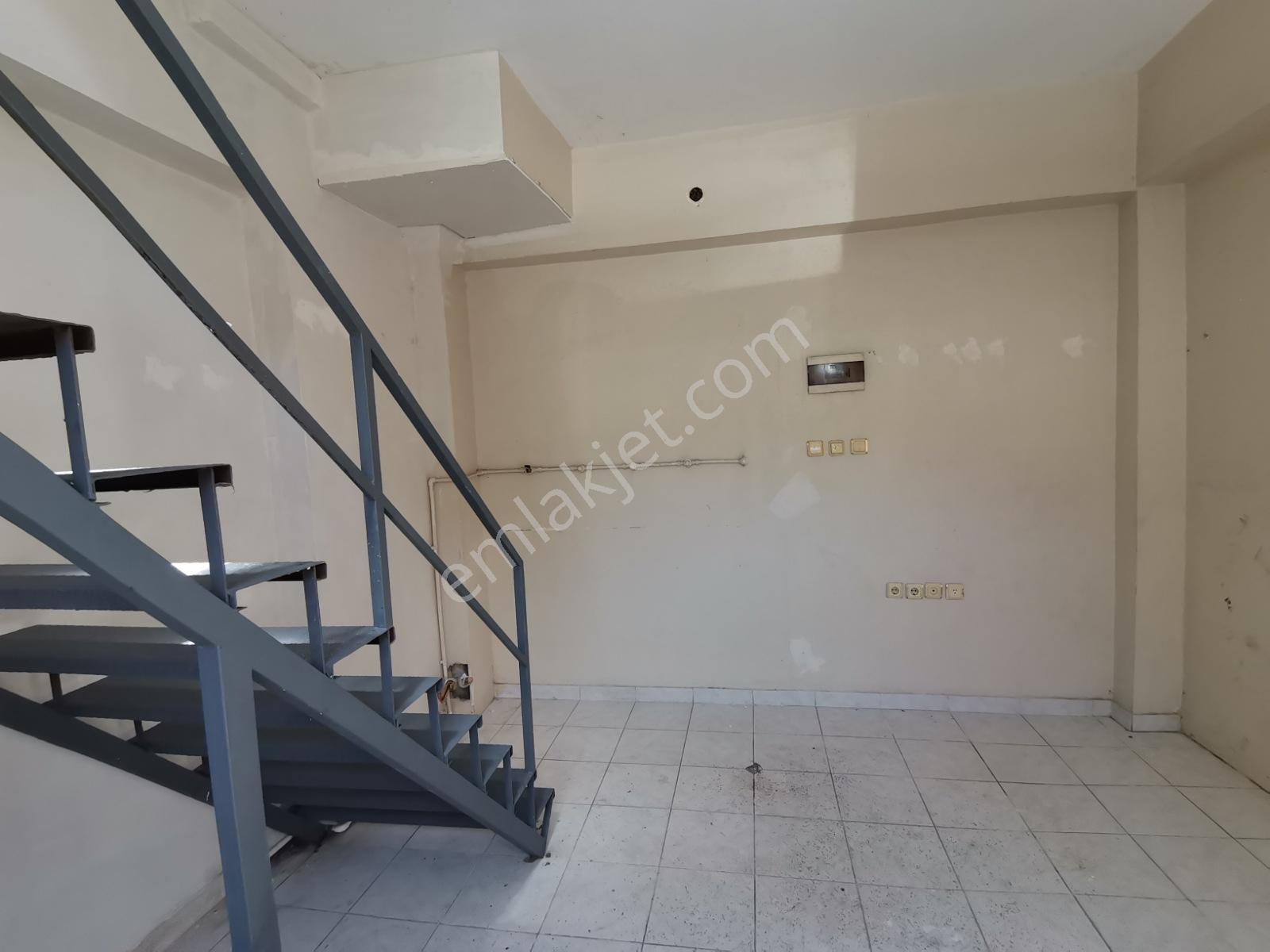 Söğütlü Mah. Kiralık Depolu Galeri Katlı Dükkan 135 Metrekare - Görsel 22