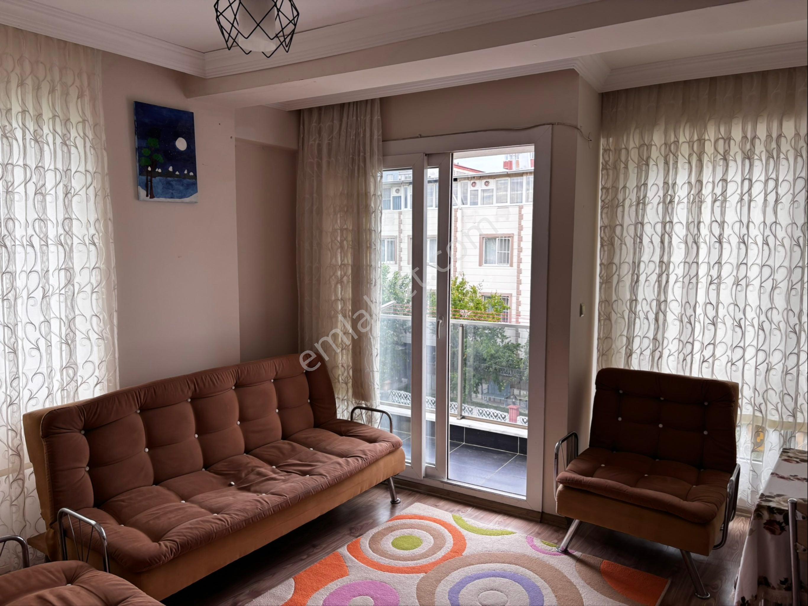Sümer Mahallesinde Eşyalı 1+1 Kiralık Daire