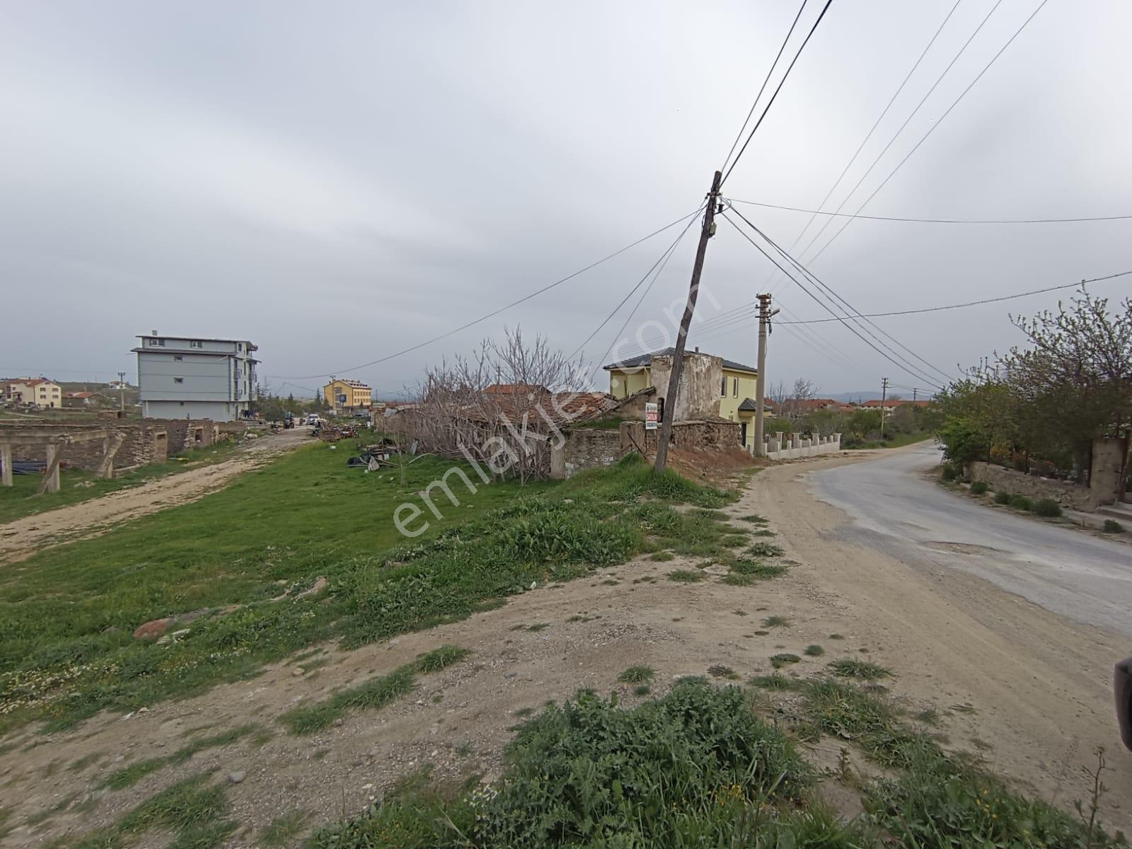 Satılık İmarlı 323 M2 Arsa Eşme Alaşehir Yolu Üzeri - Görsel 4