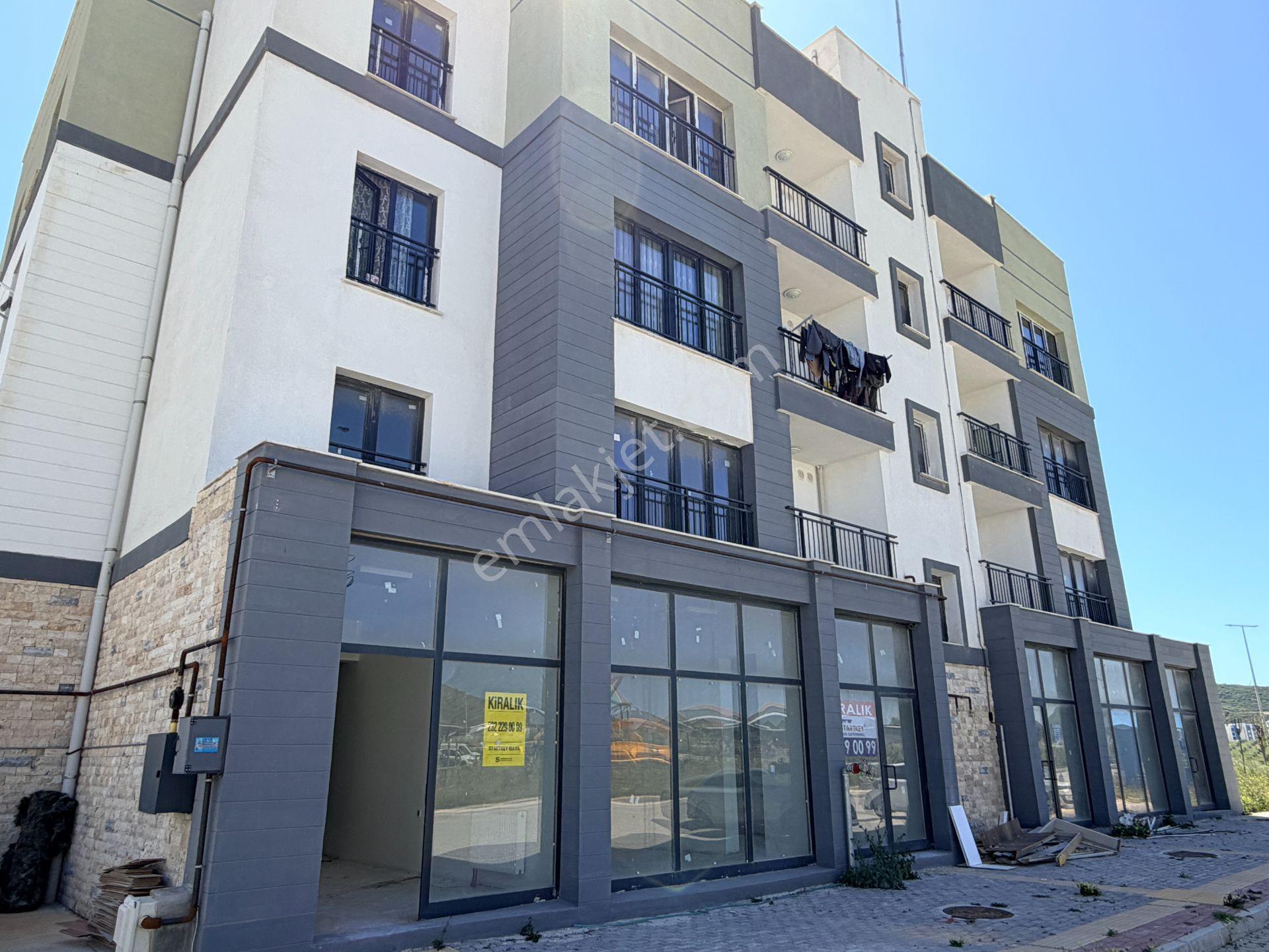 Seferihisar Toki Önü Açık Çift Bölmeli Kiralık Sıfır Köşe Dükkan