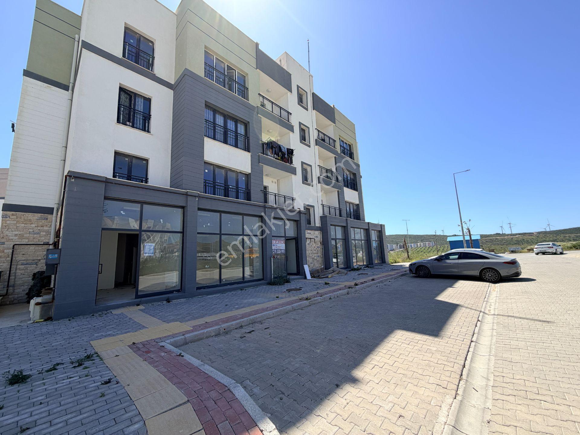 Seferihisar Toki'de Ana Yol Üzerinde Çift Bölmeli Kiralık Dükkan - Görsel 32