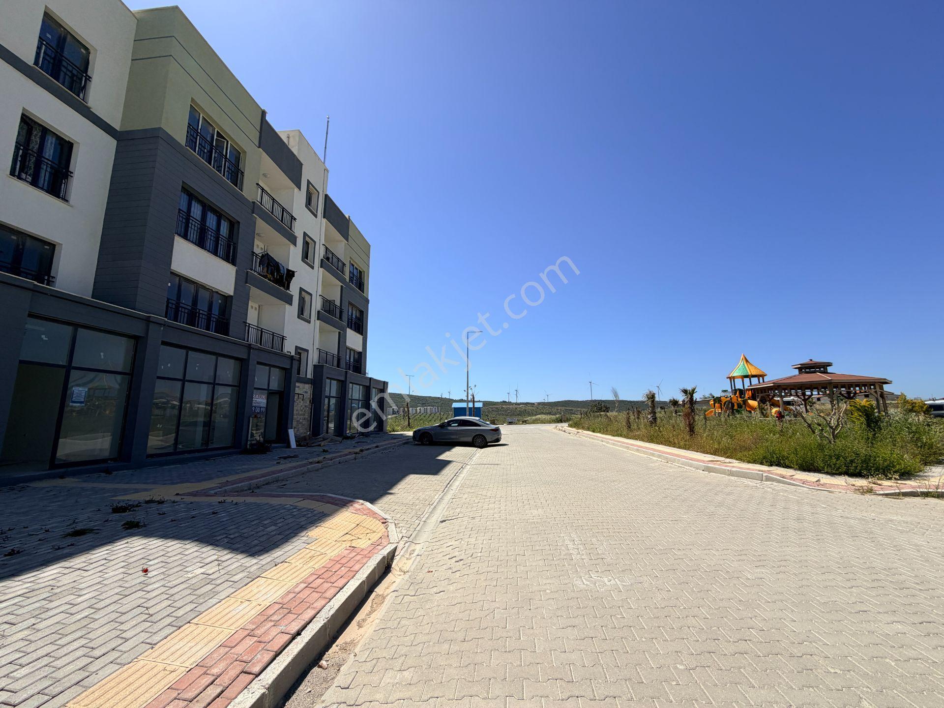 Seferihisar Toki'de Ana Yol Üzerinde Çift Bölmeli Kiralık Dükkan - Görsel 30