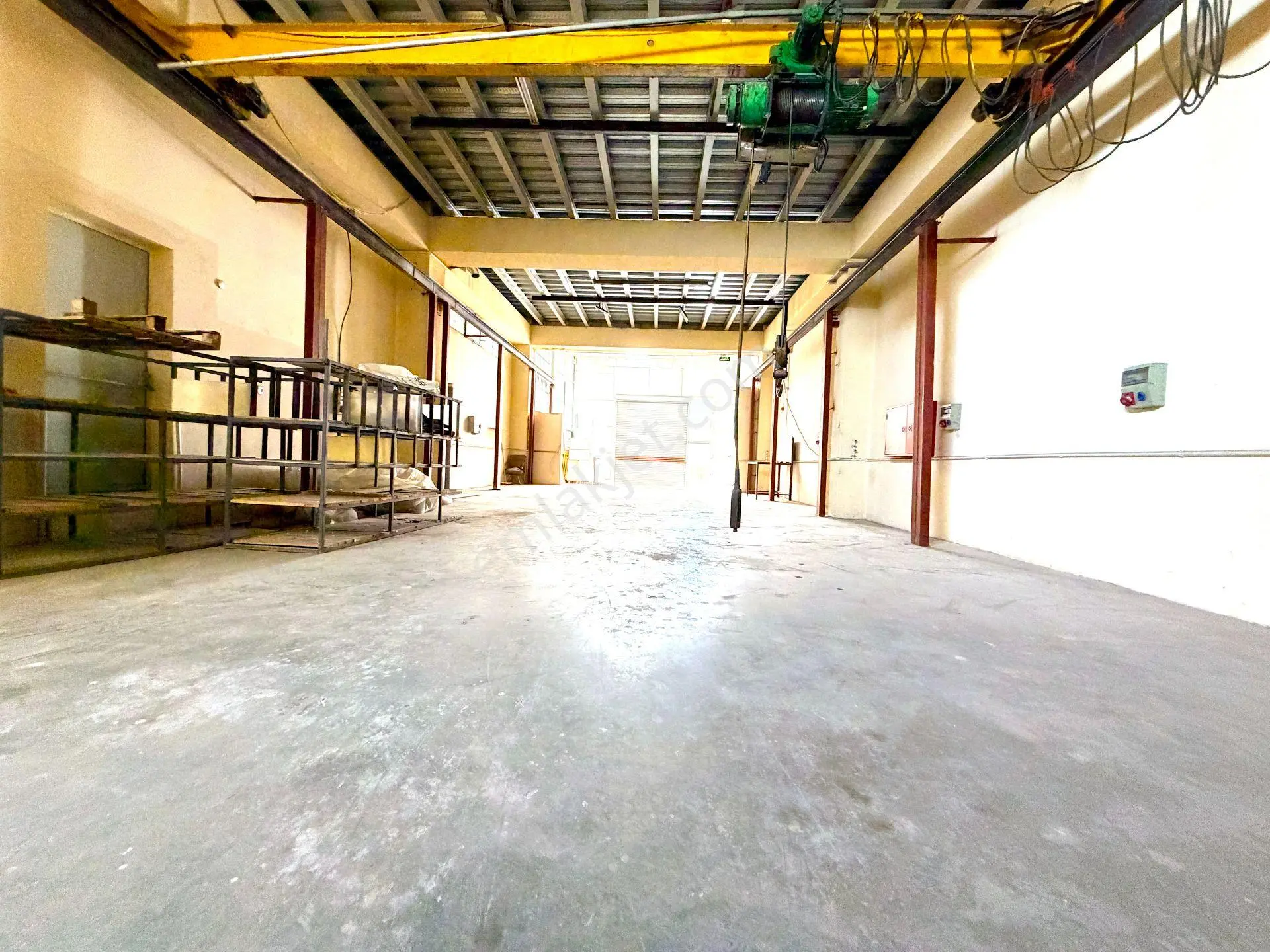4. Sanayi Genç Bina Kiralık Tek Katta 250 M2 Vinçli Kdvli Dükkan - Görsel 11