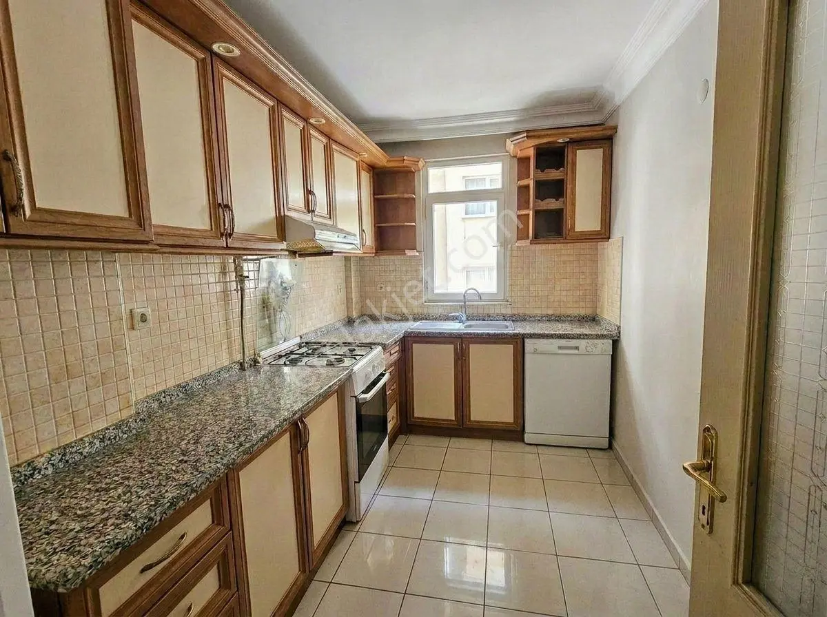 Üsküdar Çengelköy Ata 2 Sitesi 'nde Satılık 3+1 Daire - Görsel 4
