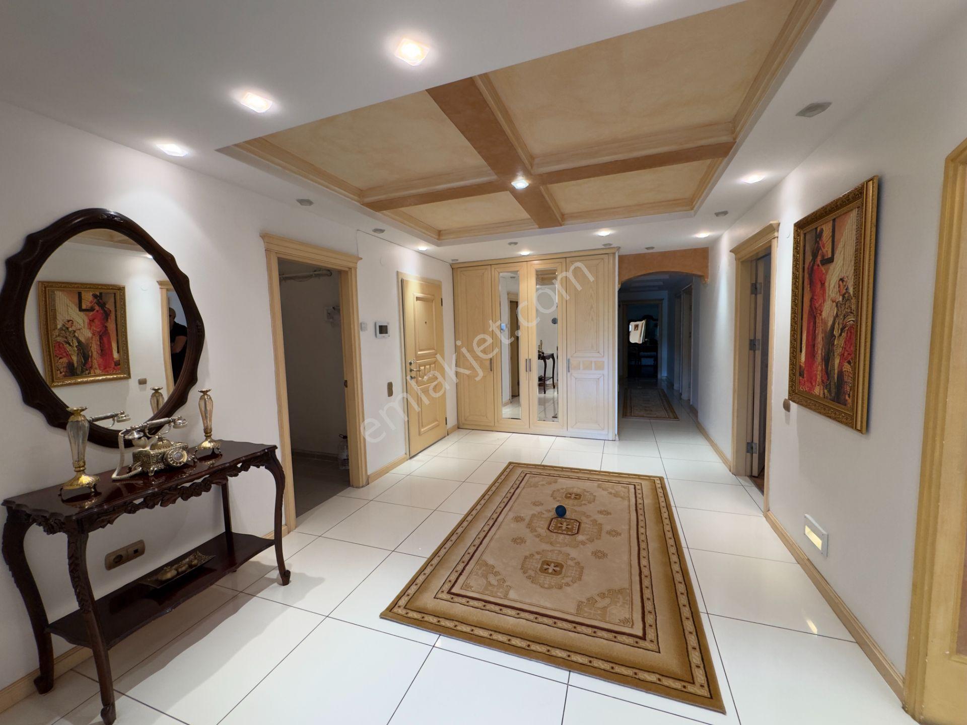 Girne Bulvarı'nda Köşe Cephe/müstakil Ev Ferahlığında, 280m2, 4+1 - Görsel 15