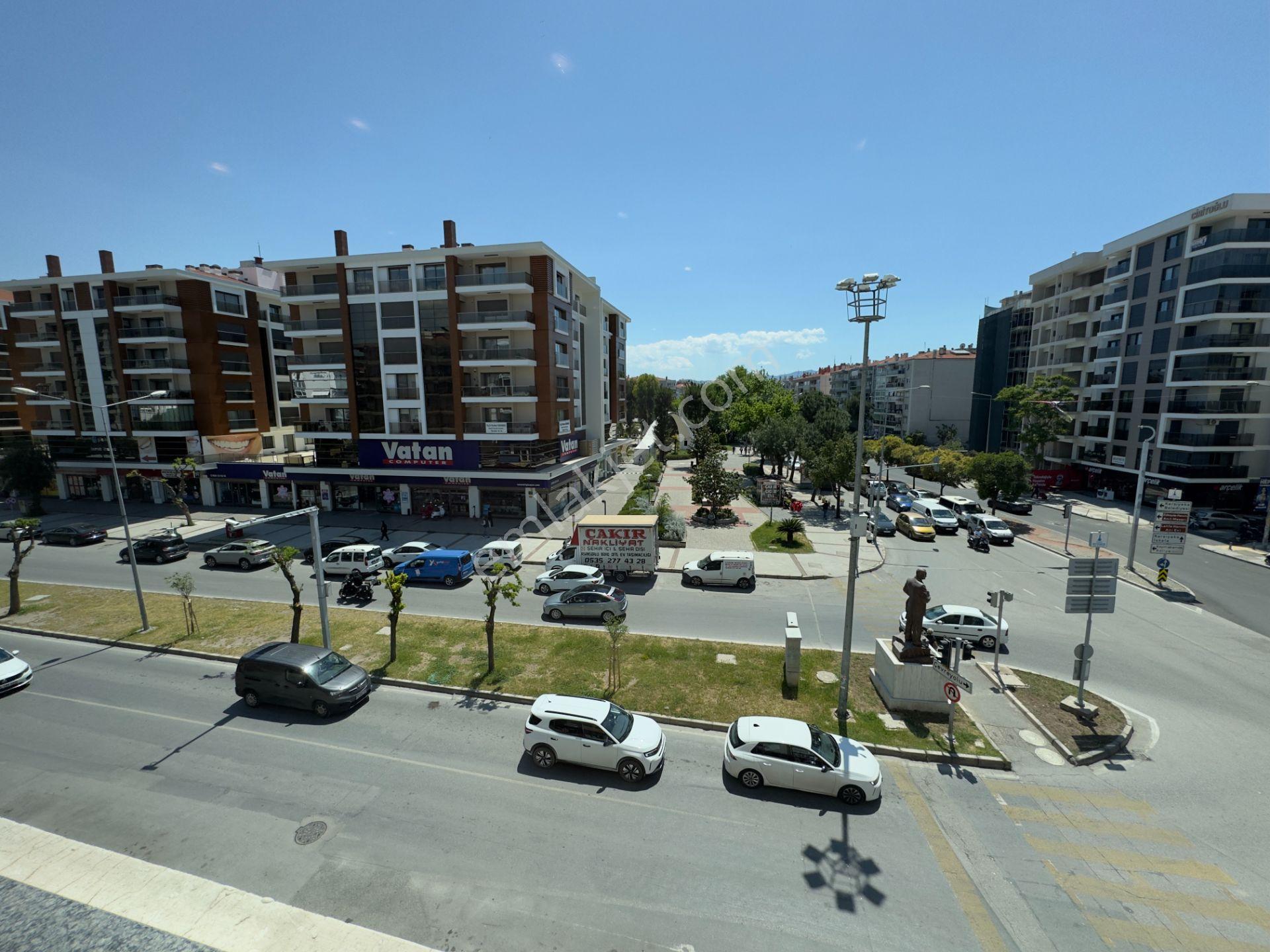 Girne Bulvarı'nda Köşe Cephe/müstakil Ev Ferahlığında, 280m2, 4+1 - Görsel 8