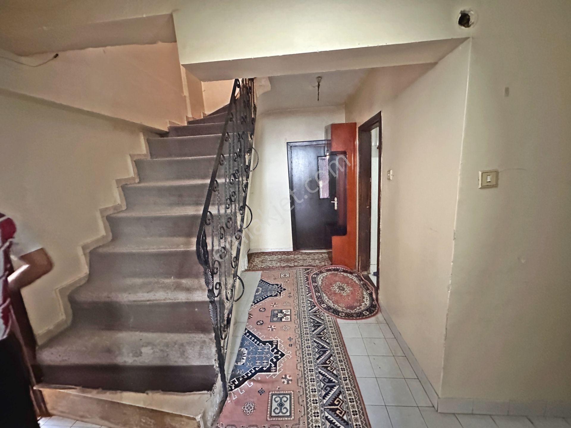 Şafaktepe Mahallesi Ankara Manzaralı Teraslı 5+1 Satılık Dublex - Görsel 17