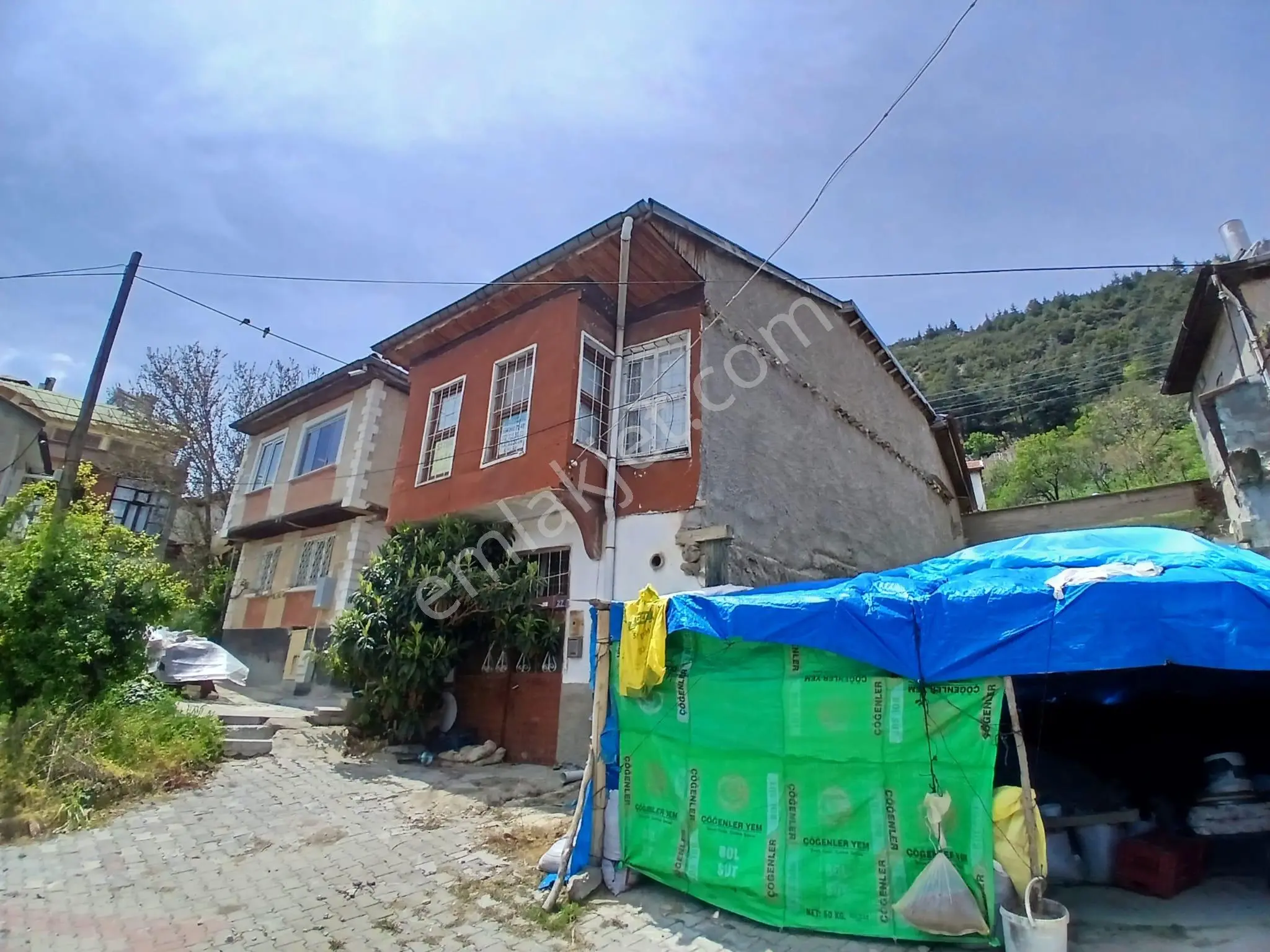 Akçay Emlak'tan Akşehir Seyyid Mahmud Hayrani Türbesi Yanında Satılık İki Katlı Müstakil Ev - Görsel 3