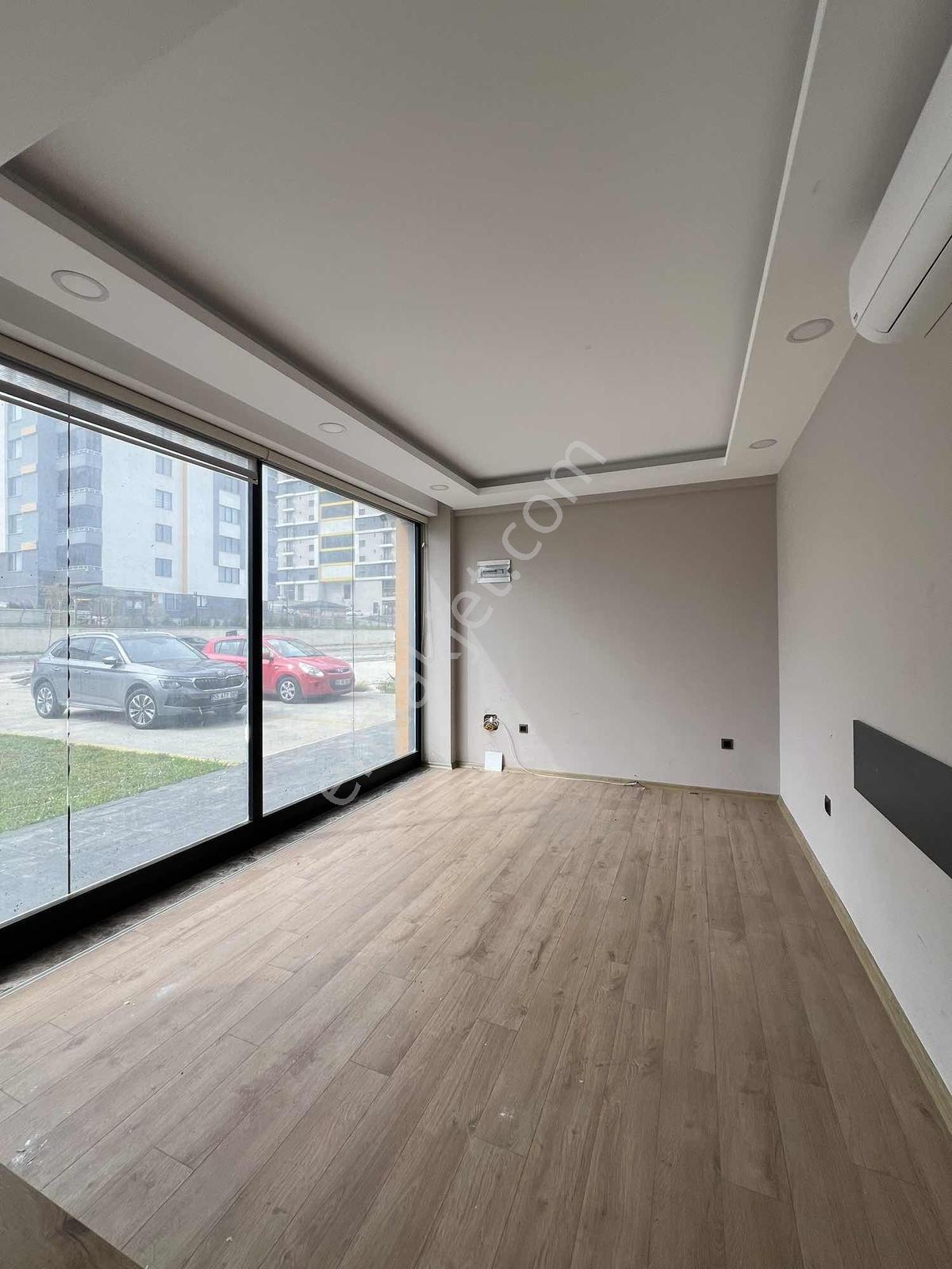 İçi Masrafsız Odalara Bölünmüş 100m2 Gökdelenler Bölgesi - Görsel 3