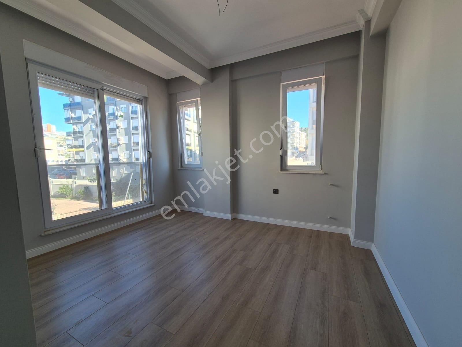 Esentepe'de Ebeveyn Bny Şehir Has 2km Havuzlu Site İçi 3+1 Daire - Görsel 9