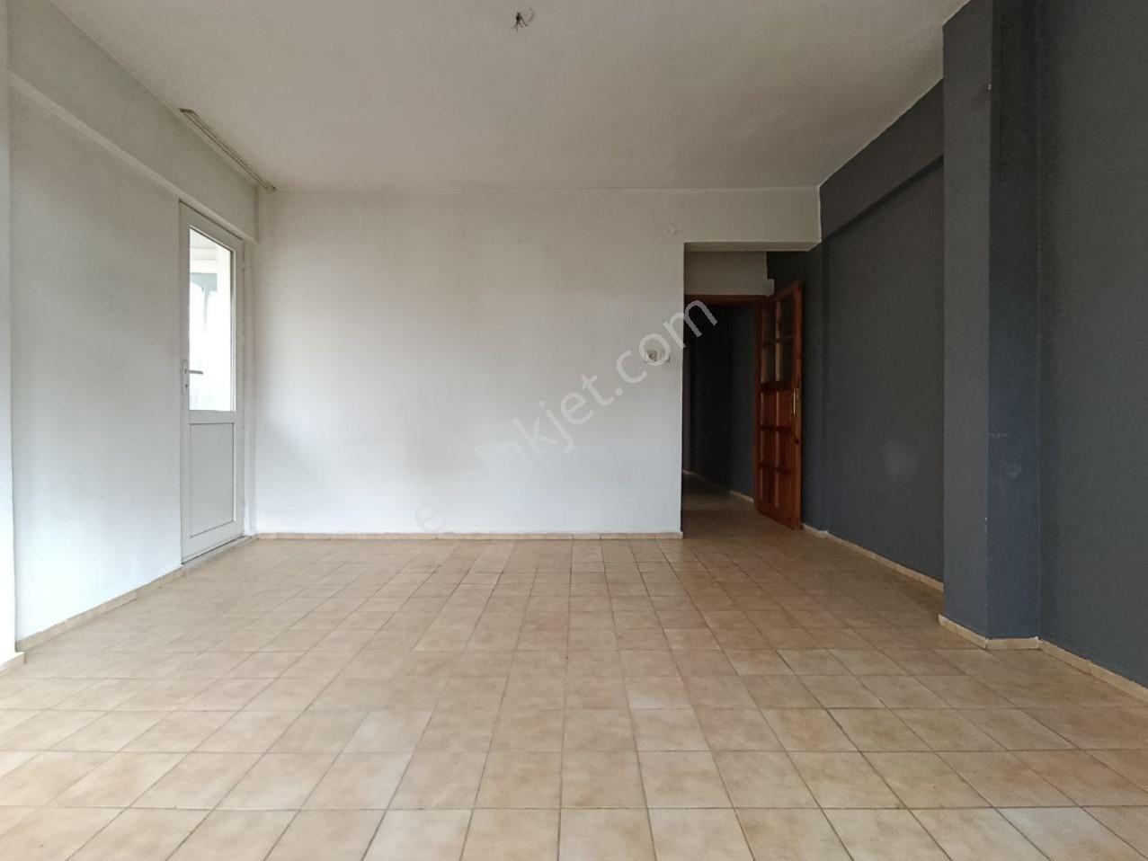 İkizçayda Dere Kenarı Ayrı Mutfaklı Ön Cephe Kiralık 2+1 Daire - Görsel 15