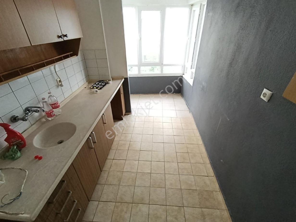 İkizçayda Dere Kenarı Ayrı Mutfaklı Ön Cephe Kiralık 2+1 Daire - Görsel 11