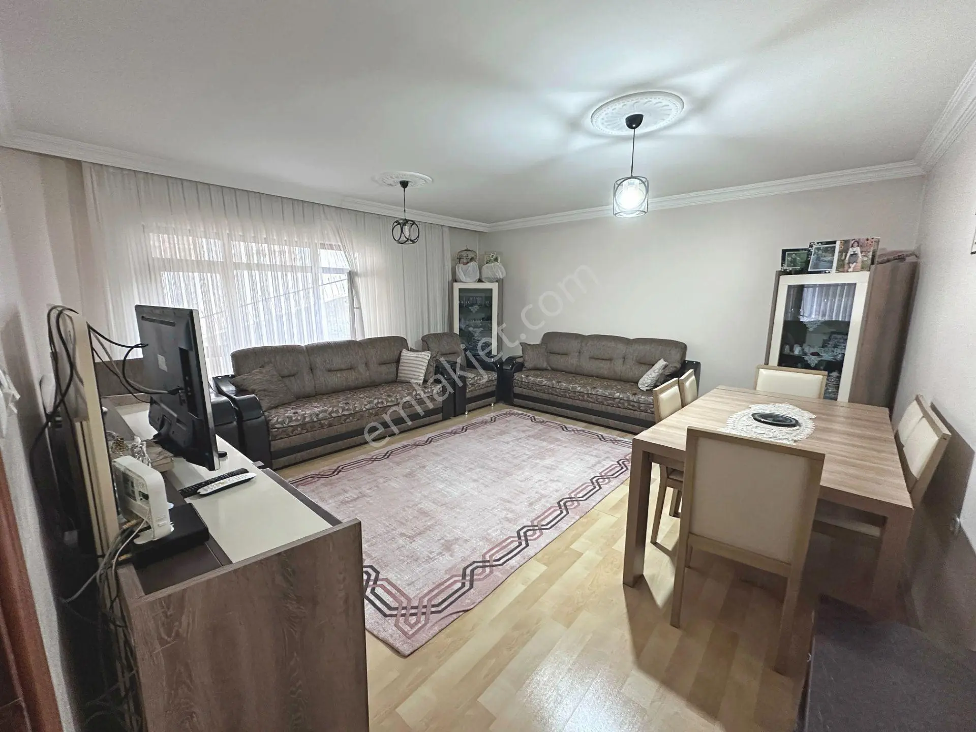Bahçelerüstü Mahallesinde Geniş Kullanışlı Balkonlu 2+1 Satılık - Görsel 4