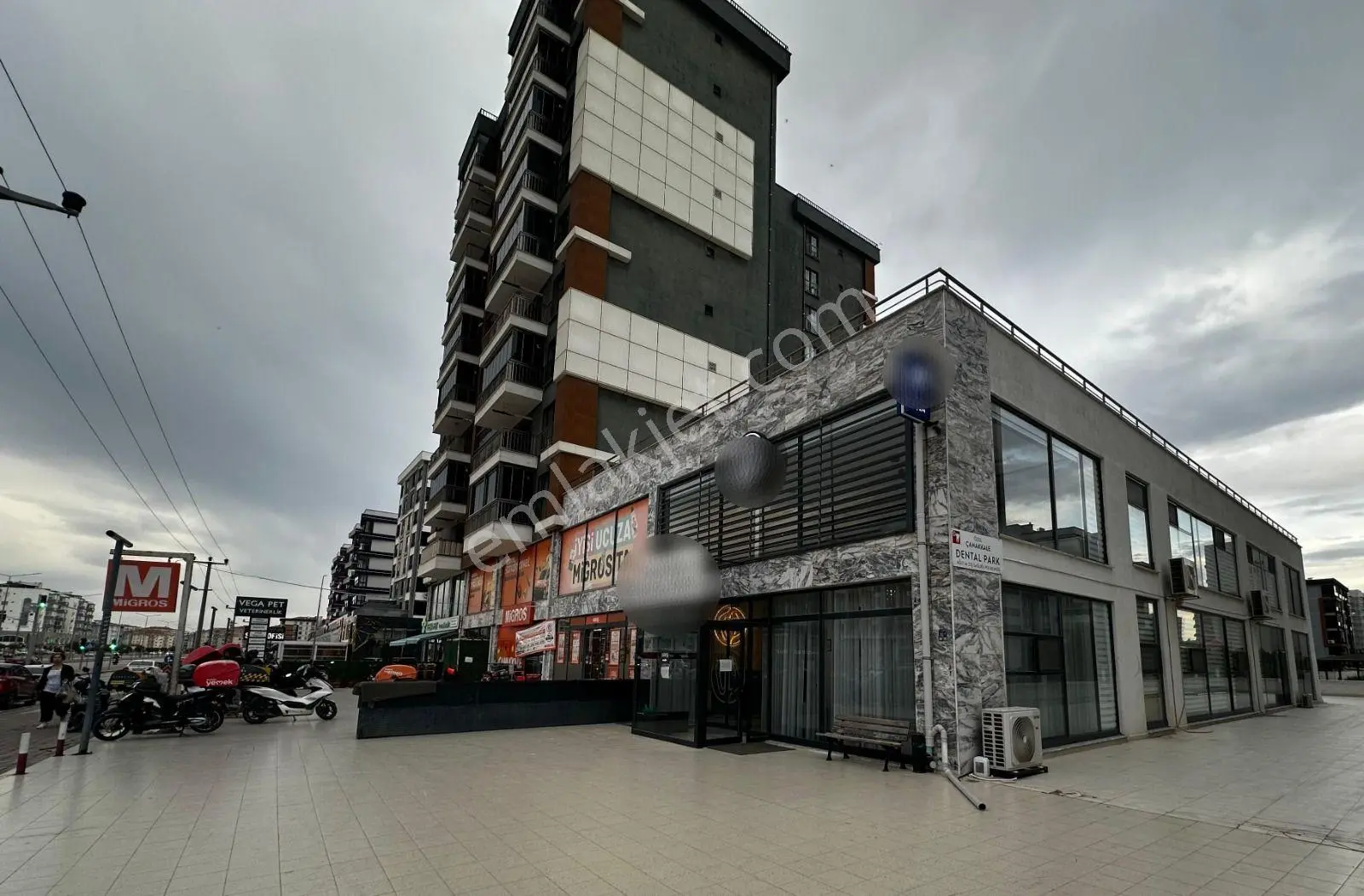 Çanakkale Esenler Ana Cadde Üzerinde 500 M2 Satılık Dükkan