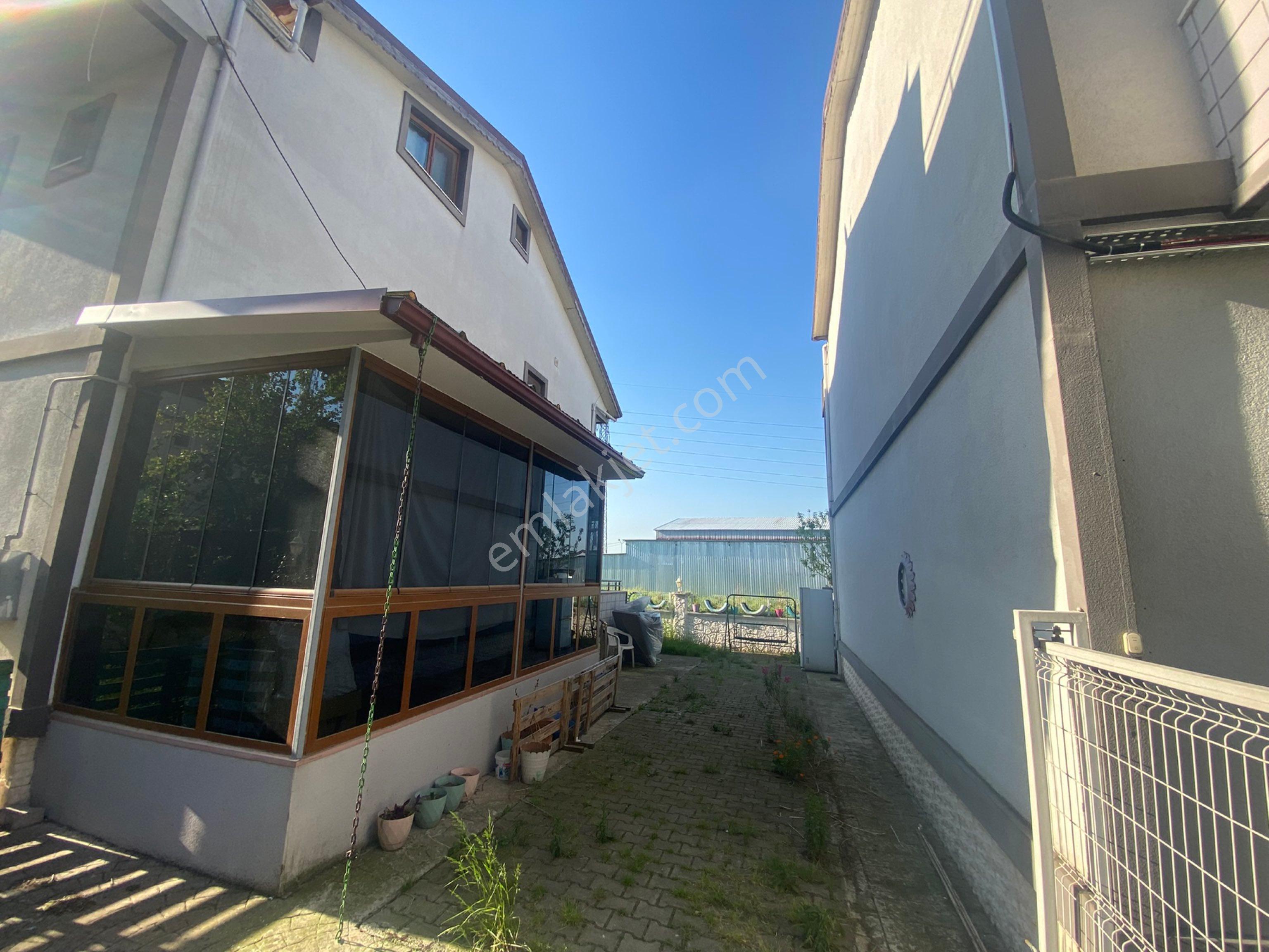 Yeniköy Merkezi Konumda Satılık Müstakil Tribleks Villa - Görsel 2