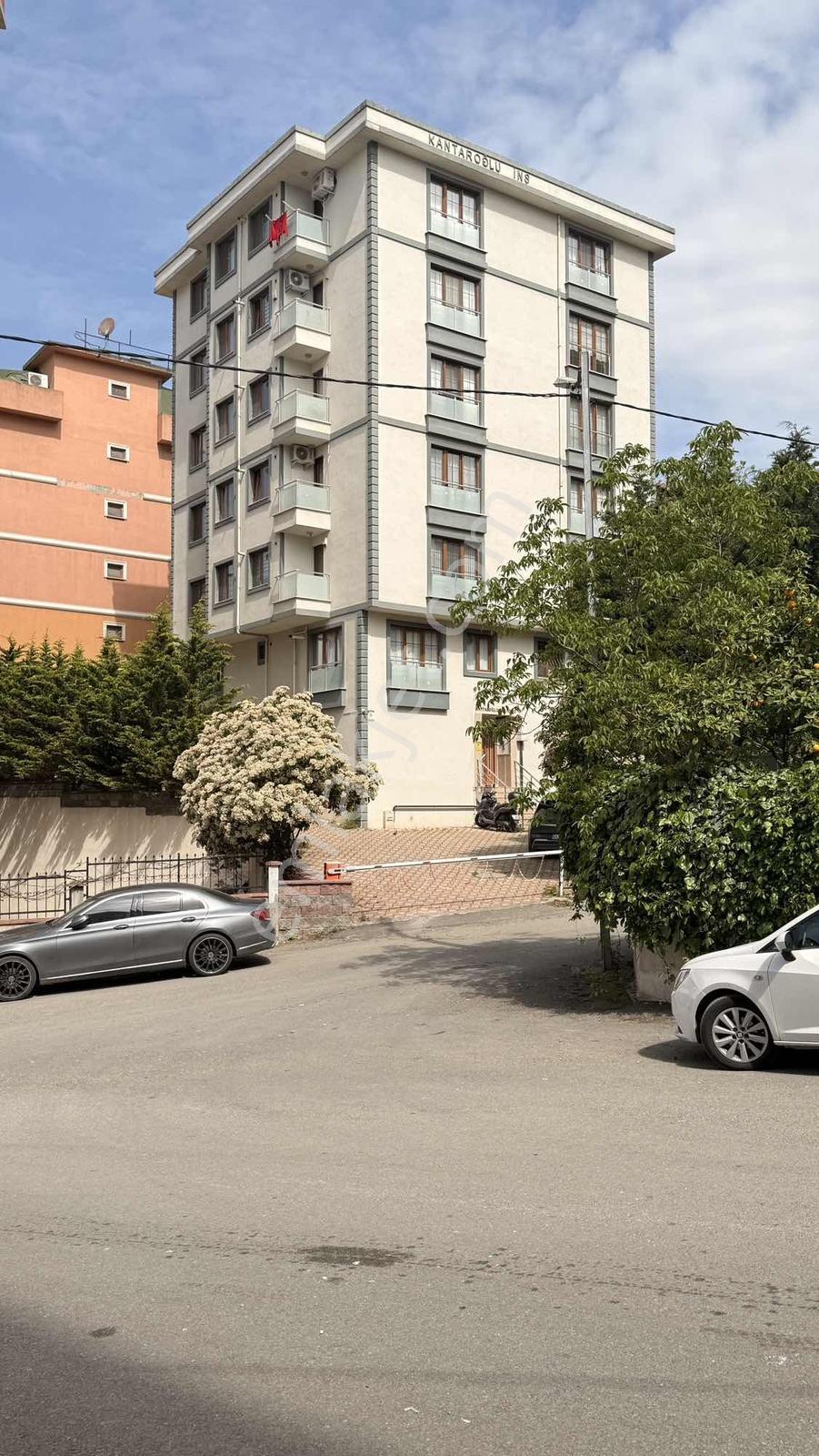 Kartal Cumhuriyet'te Metroya Yakın Satılık 3+1 Daire