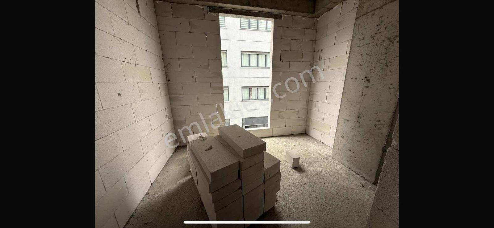 Merdıvenköy De Eylül Ayı Teslimatlı Ara Kat Daire - Görsel 17