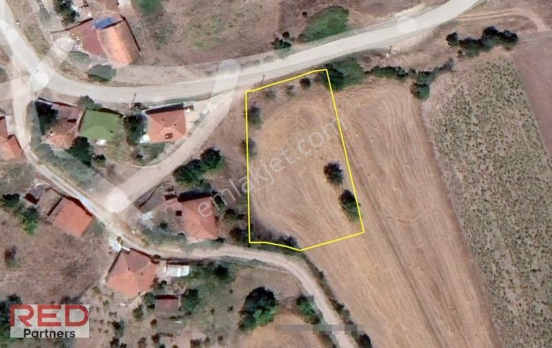 Bilecik Gölpazarı Sürmeli Köyü Yatırımlık 1.823 M² Arsa İmarlı - Görsel 3