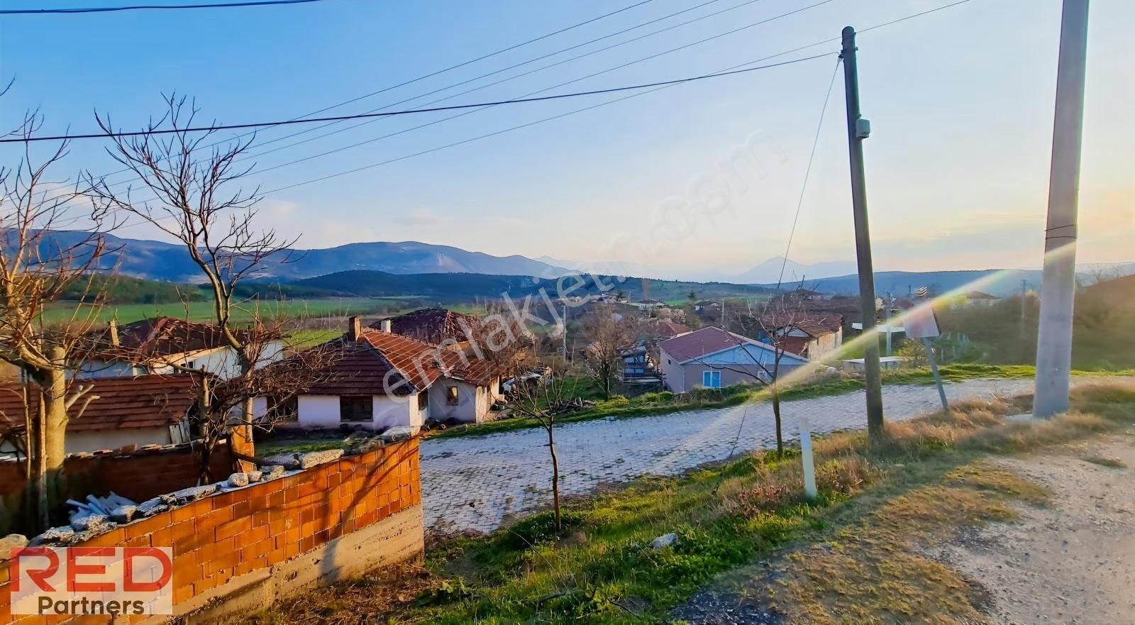 Bilecik Gölpazarı Sürmeli Köyü Yatırımlık 1.823 M² Arsa İmarlı - Görsel 5