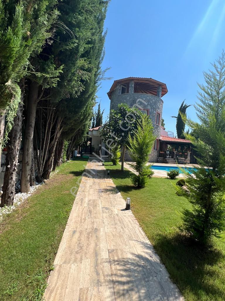 800 M² Bahçe İçinde Muhteşem Taş Villa Deneyimi - Görsel 4