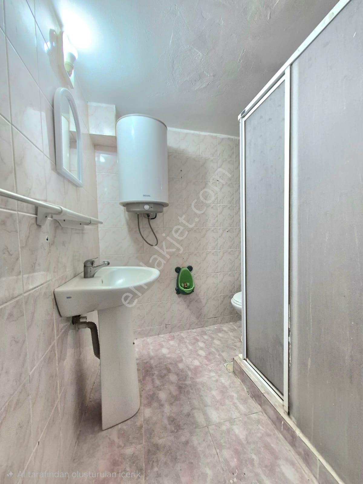K.yaka Çarşı İçinde Kendisine Ait Özel Bahçeli Olan 2+1 100 M2 - Görsel 31