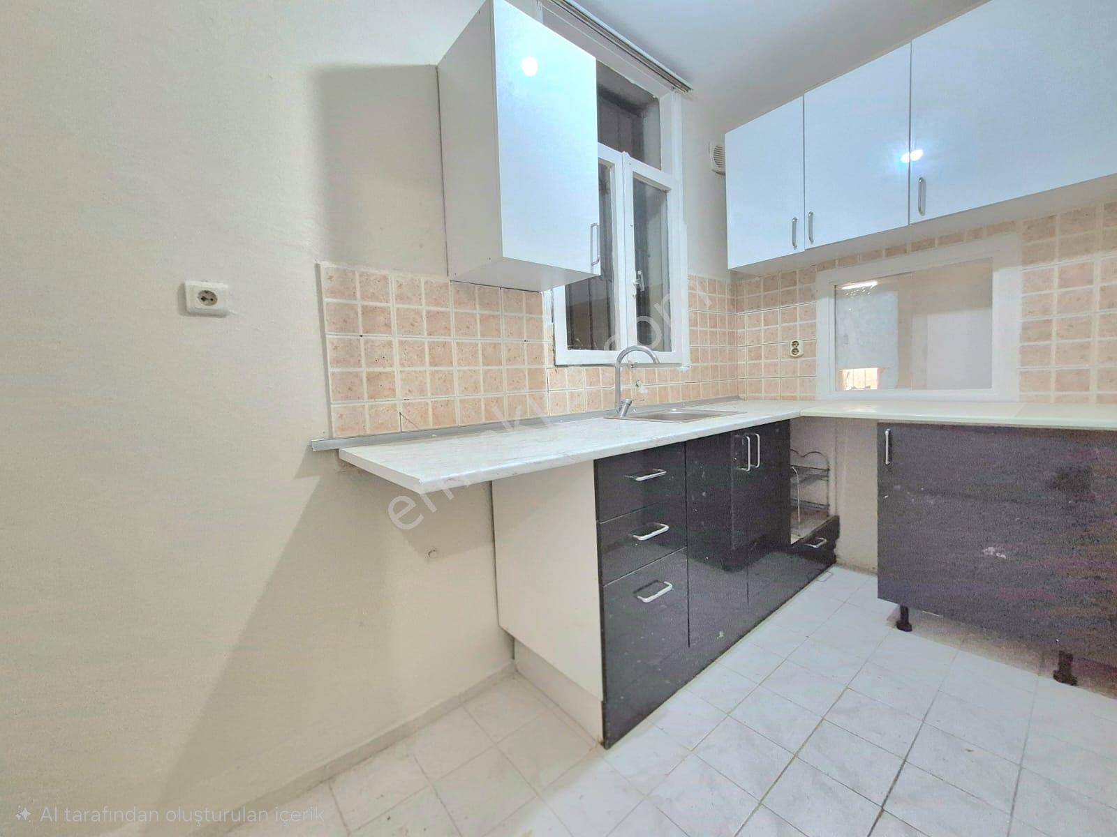 K.yaka Çarşı İçinde Kendisine Ait Özel Bahçeli Olan 2+1 100 M2 - Görsel 20