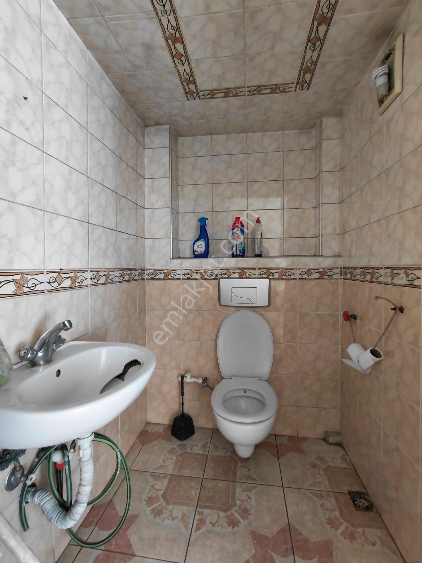 Tunçbey'den Merkezi Konumda 3+1 Doğalgazlı Kiralık - Görünüm 6
