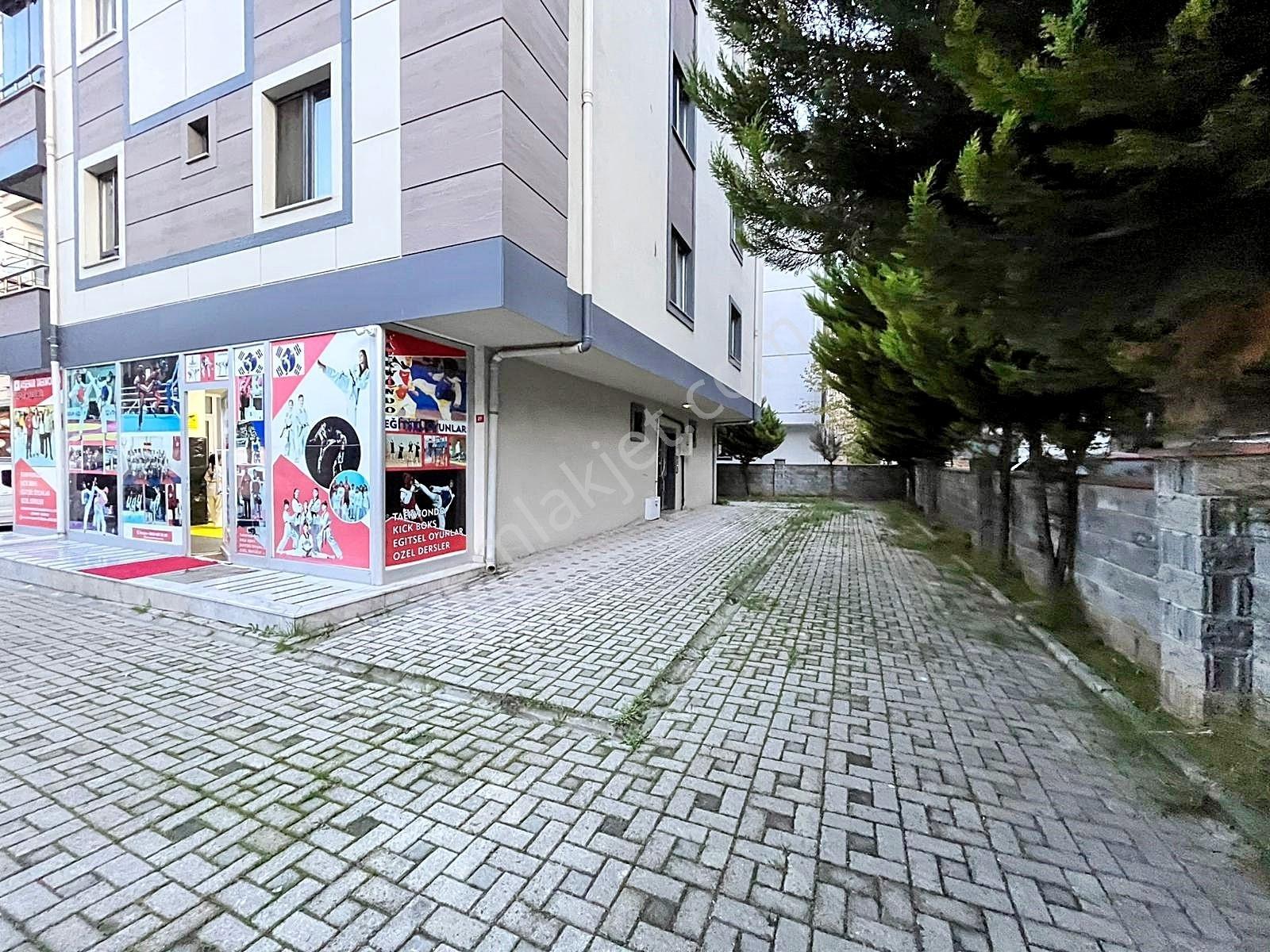 Çekmeköy Aydınlar Mahallesinde 2+1 Satılık Arakat Daire - Görsel 6