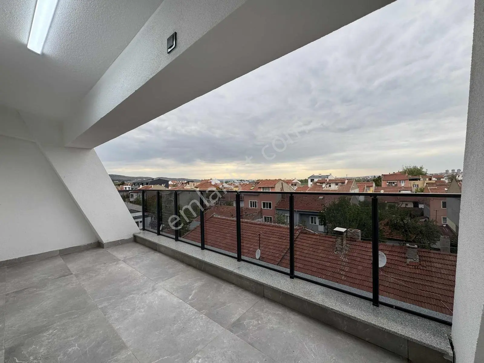 Sazova Mah. Stadyum Karşısı Ultra Lüx Modern 4+1 Triplex Villa - Görsel 4