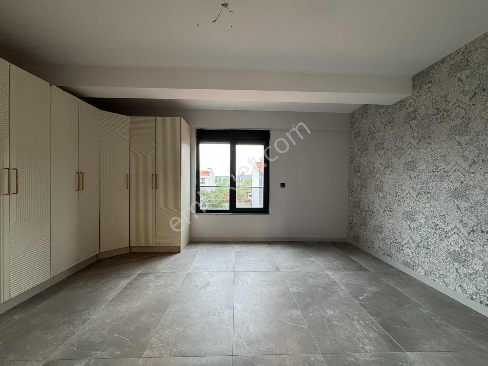 Sazova Mah. Stadyum Karşısı Ultra Lüx Modern 4+1 Triplex Villa - Görsel 19