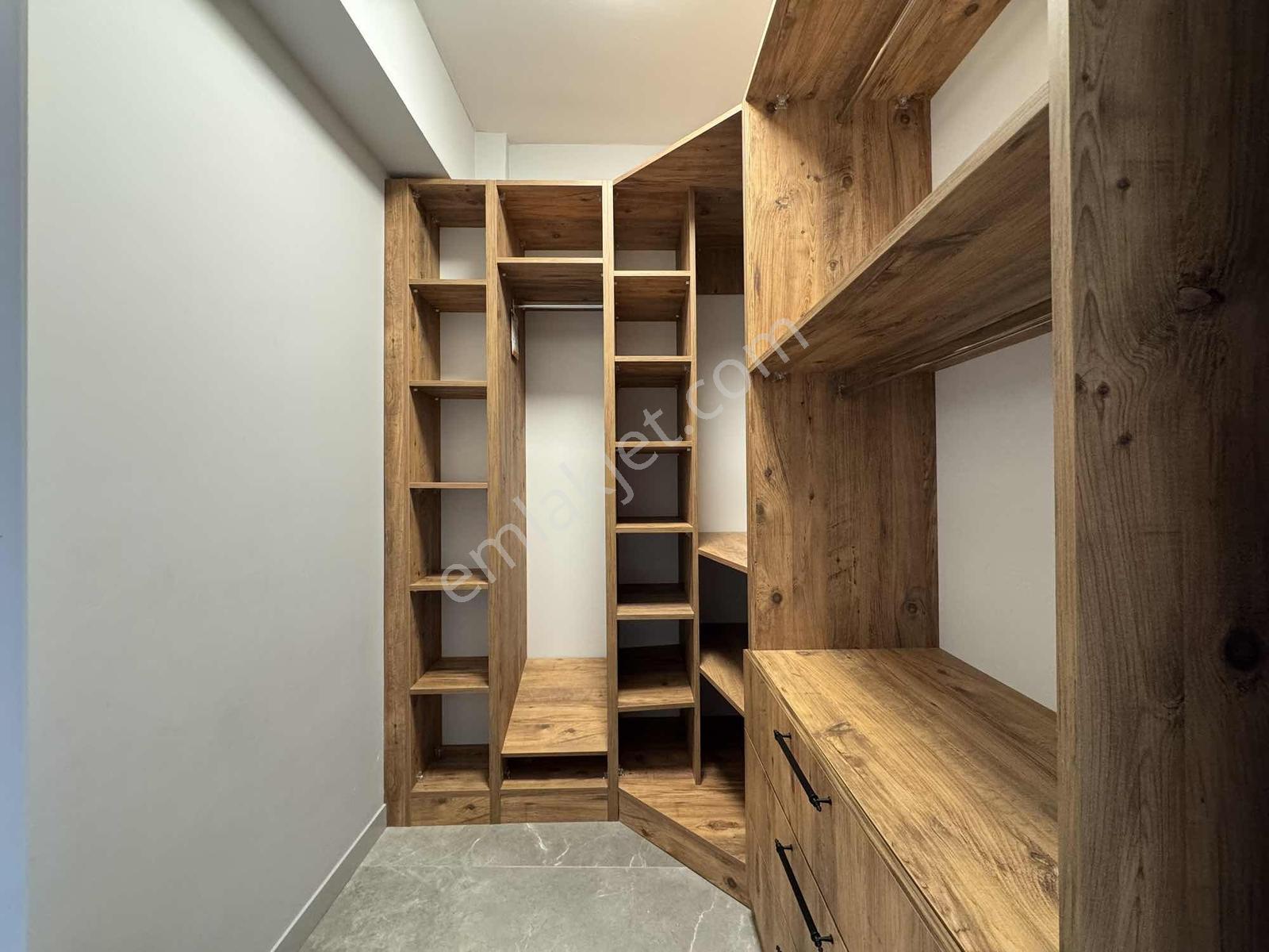 Sazova Mah. Stadyum Karşısı Ultra Lüx Modern 4+1 Triplex Villa - Görsel 25