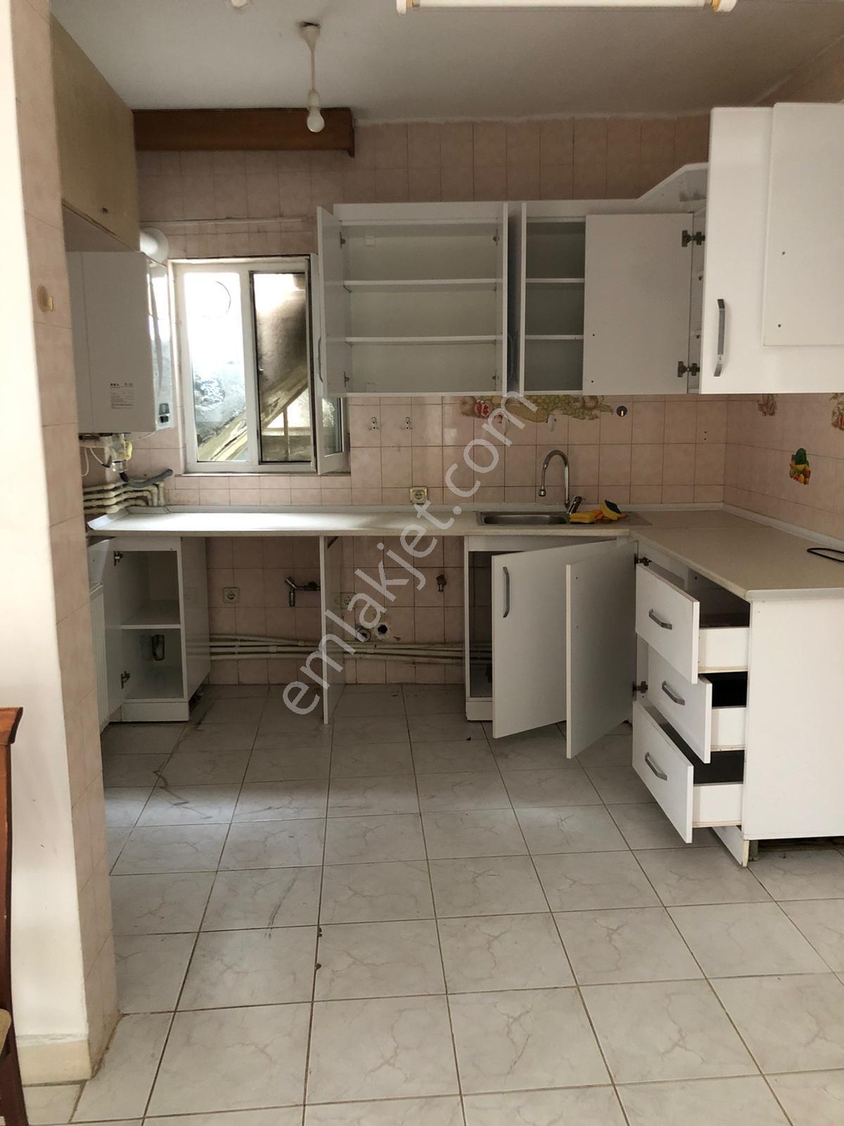 Sarıyer Buyukdere Mahallesinde Kiralık 2+1 - Görsel 4