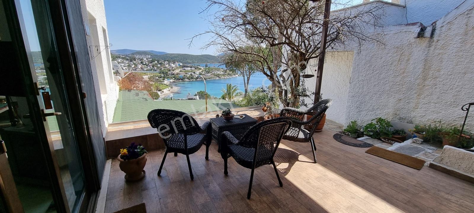 Bodrum Bıtez Aktur Sıtesınde Denız Manzaralı Satılık 3+1 Yazlık