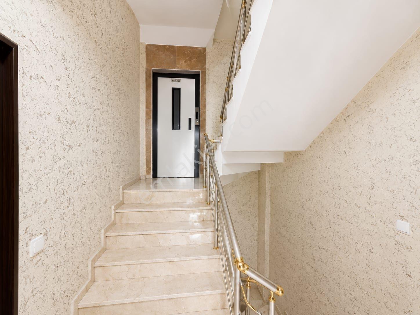 Re/max Lütfiye'den İncirtepe De 1kat 3+1 Satılık Daire - Görsel 10