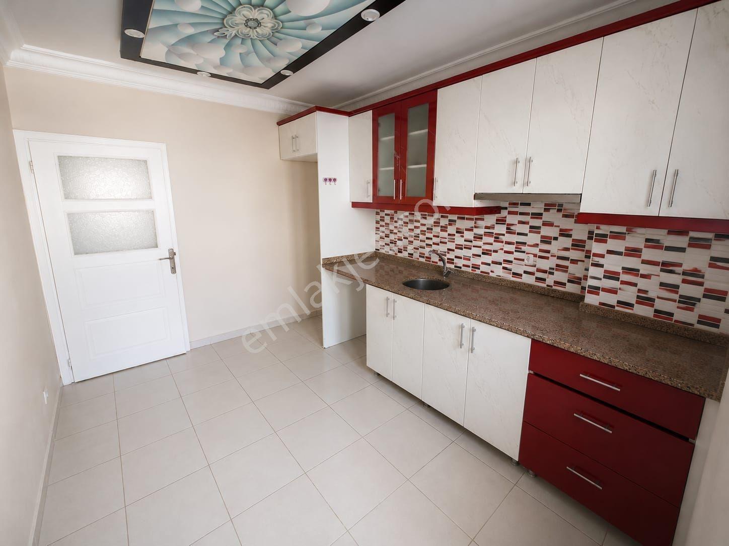Re/max Lütfiye'den İncirtepe De 1kat 3+1 Satılık Daire - Görsel 3