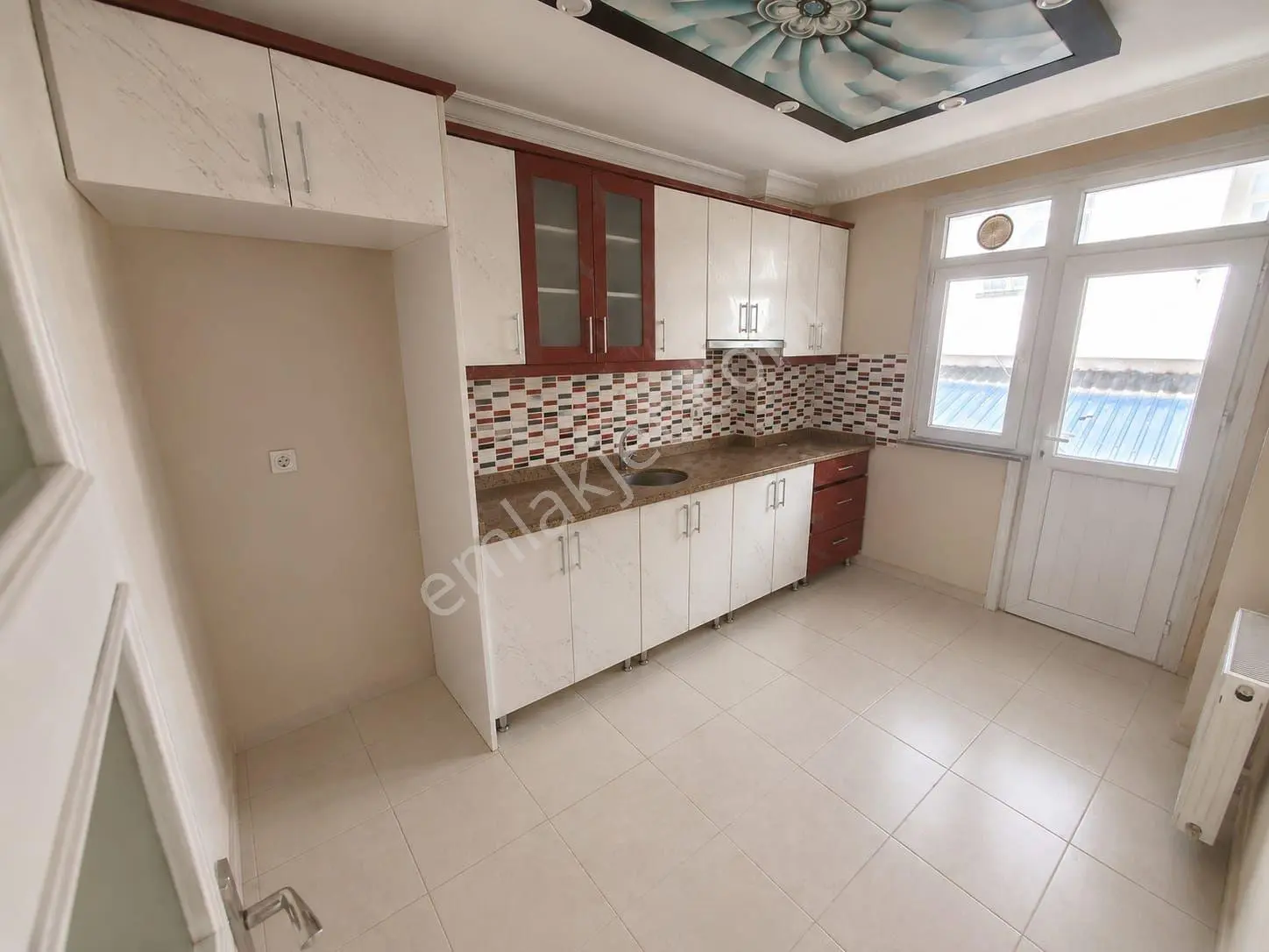 Re/max Lütfiye'den İncirtepe De 1kat 3+1 Satılık Daire - Görsel 2