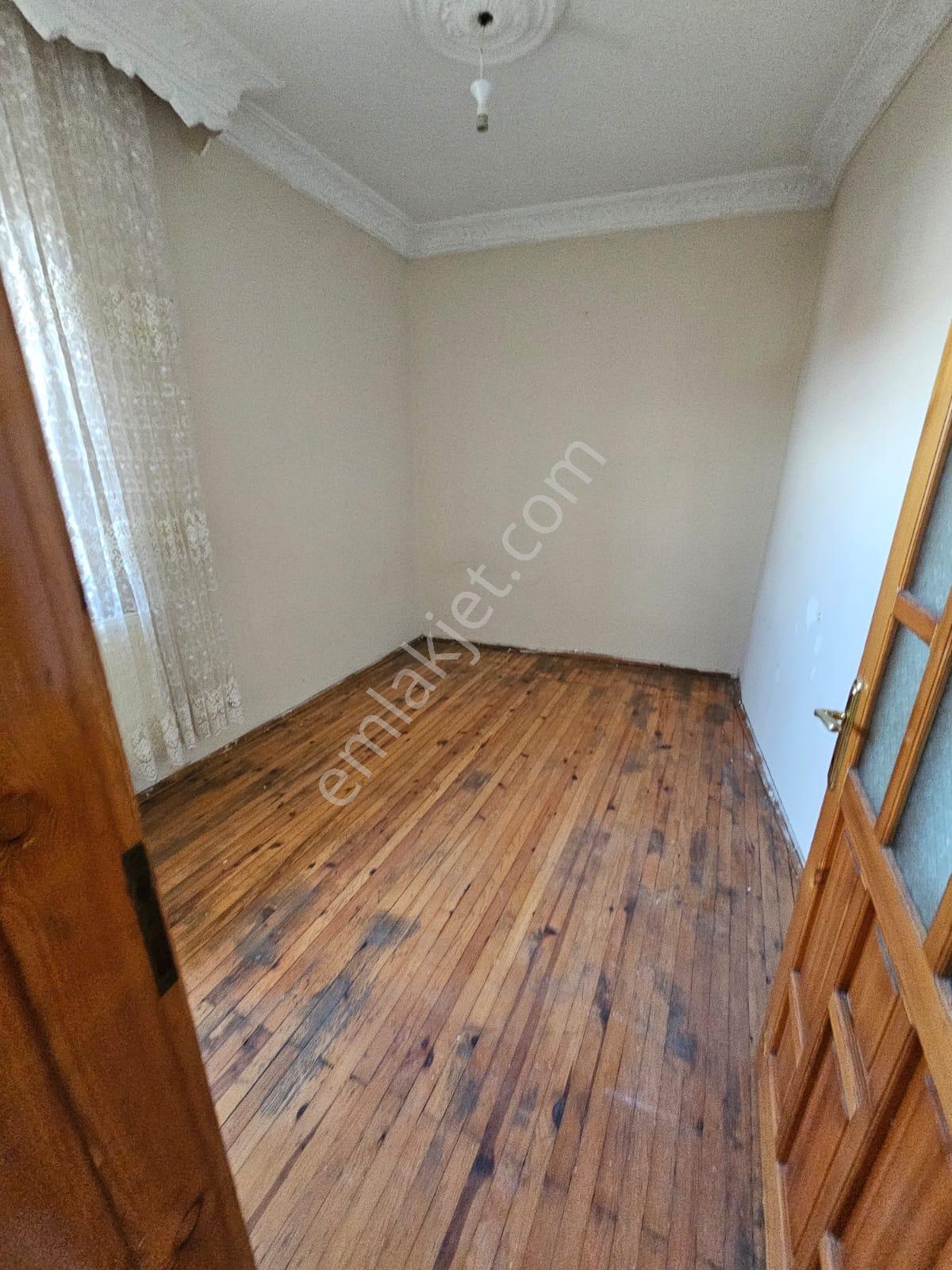 Sivas Yıldız Gayrımenkul 'den Aydoğan Mahalle 3 Katlı Teraslı Satılık Komple Bina - Görsel 8