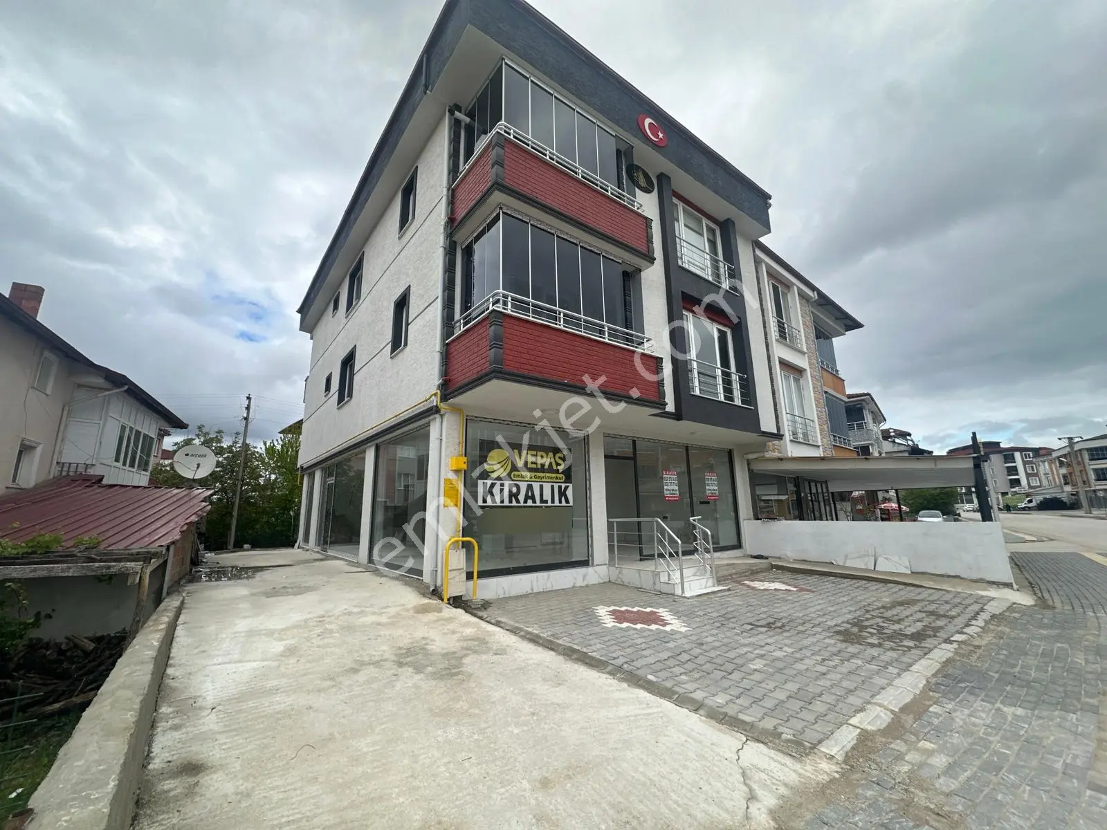 Vepaş'tan Esentepe Ömer Halisdemir Caddesi Kiralık Dükkân 85 M² - Görsel 4