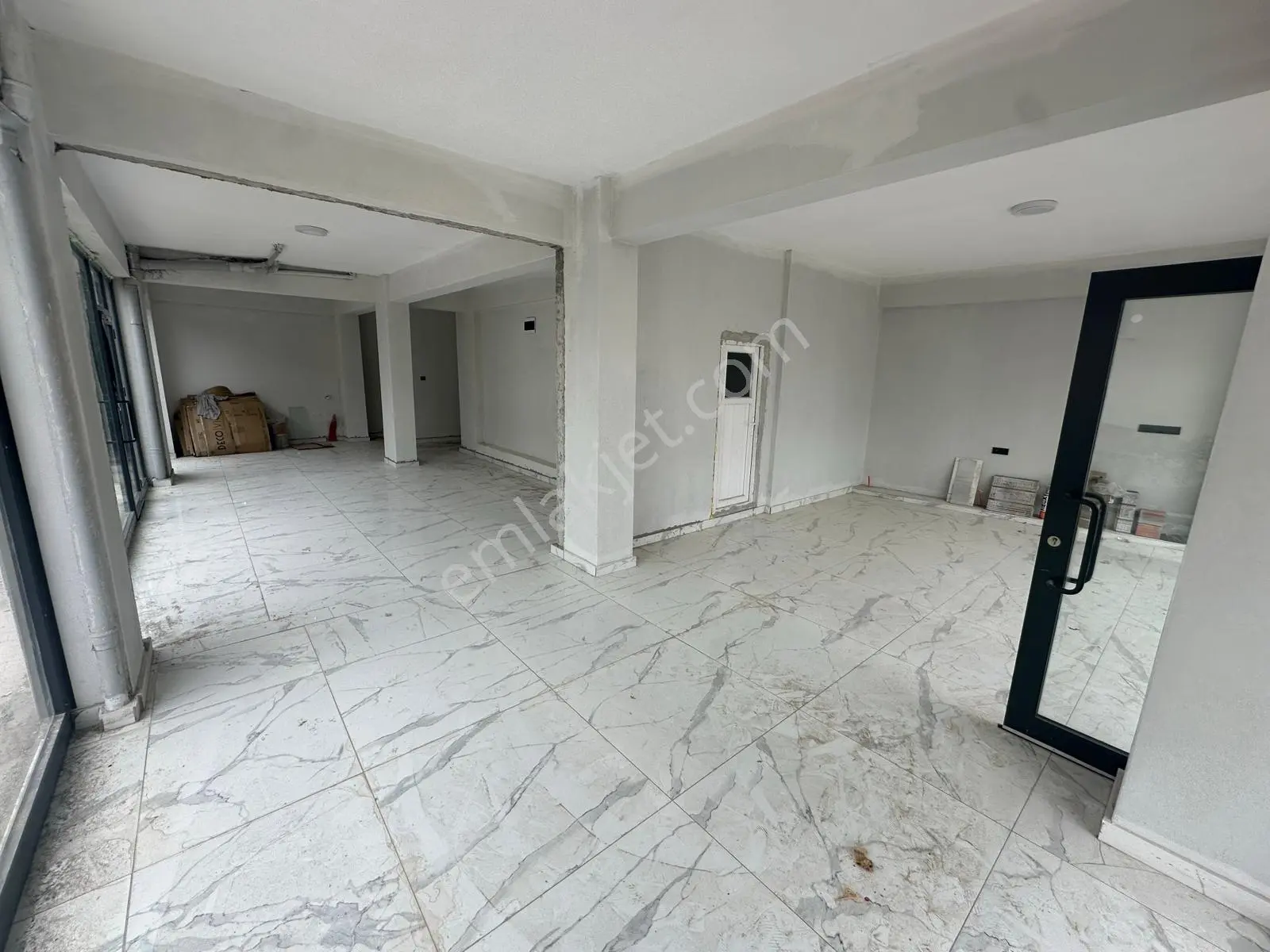 Vepaş'tan Esentepe Ömer Halisdemir Caddesi Kiralık Dükkân 85 M² - Görsel 6