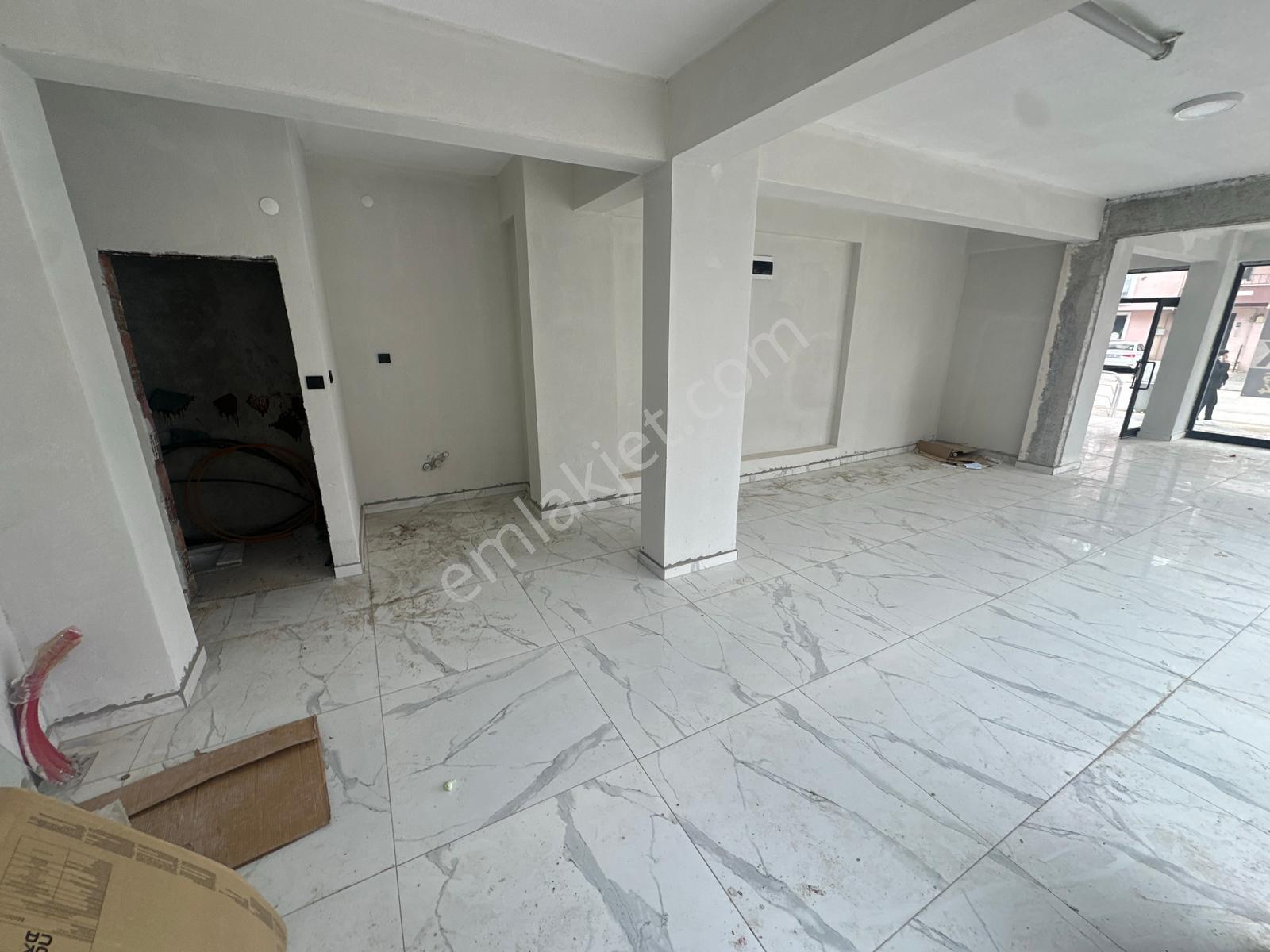 Vepaş'tan Esentepe Ömer Halisdemir Caddesi Kiralık Dükkân 85 M² - Görsel 13
