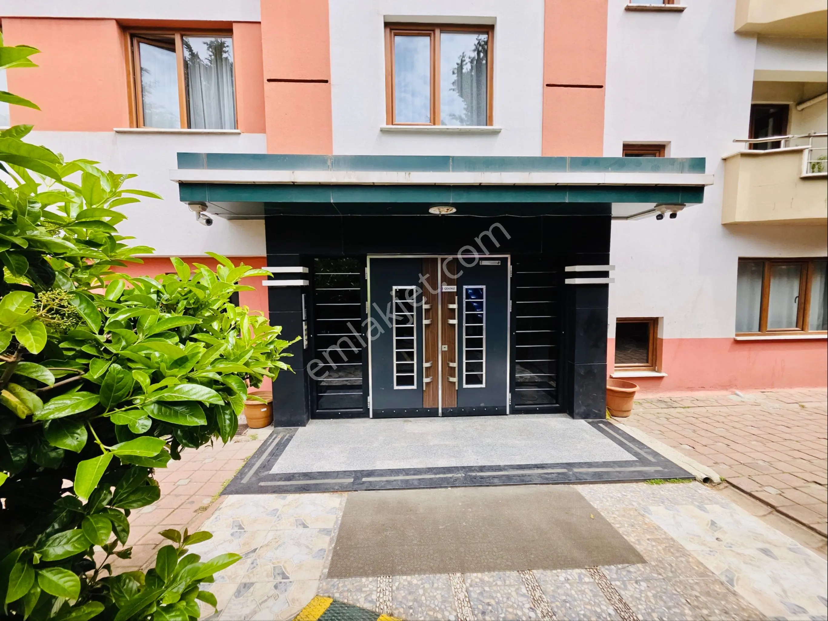 Ümraniye Esenevler’de Prestijli Konumda, Manzaralı Ve Otoparklı Satılık Daire ✨ 📍 3+1 - Görsel 4