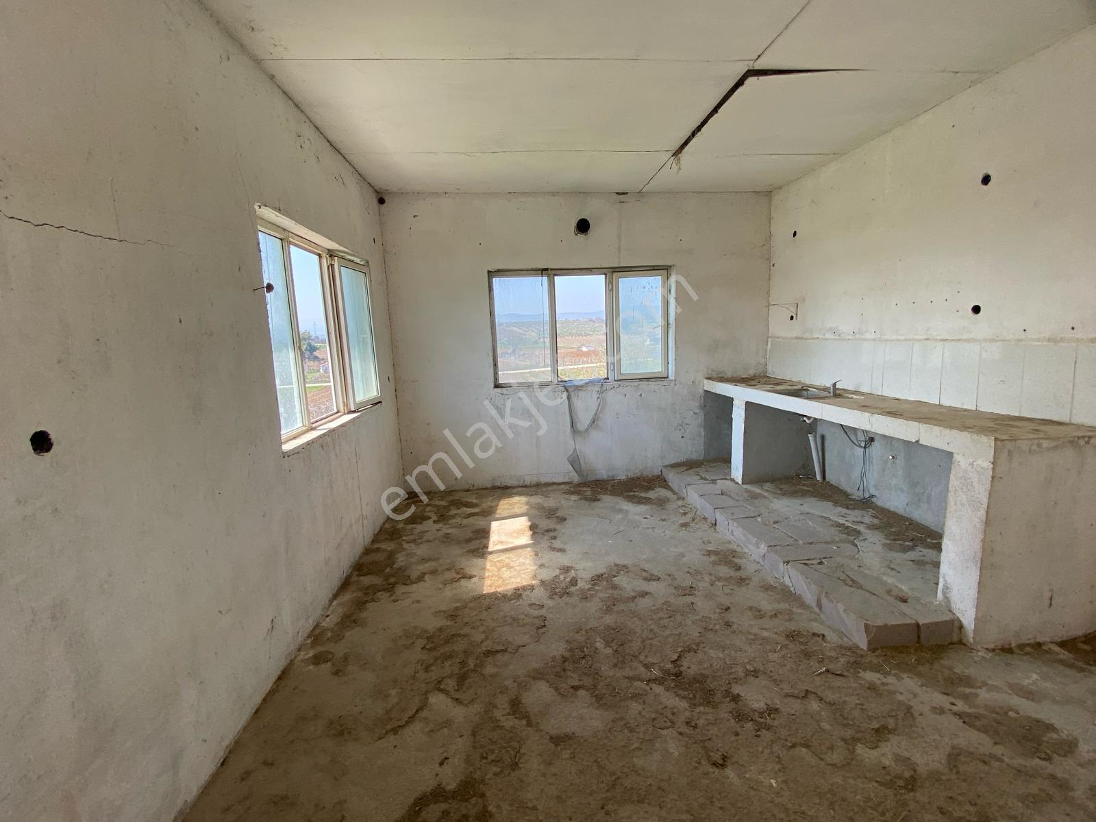 Uzun Emlak'tan Üçpınar'da 16.000 M2 Tarla Ev+elektrik Su Mevcut - Görsel 4
