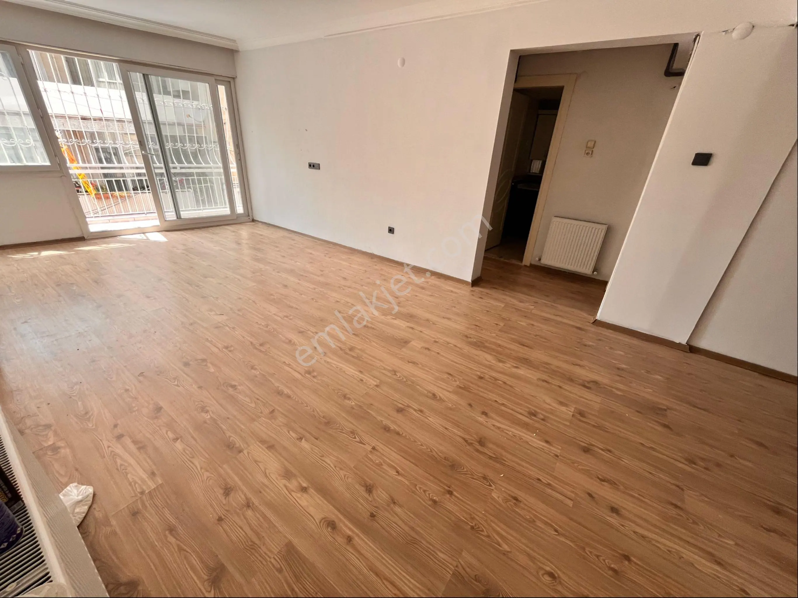 Betonyol Caddede 2+1 90m2 Temiz Bakımlı Arakat Daire - Görsel 4