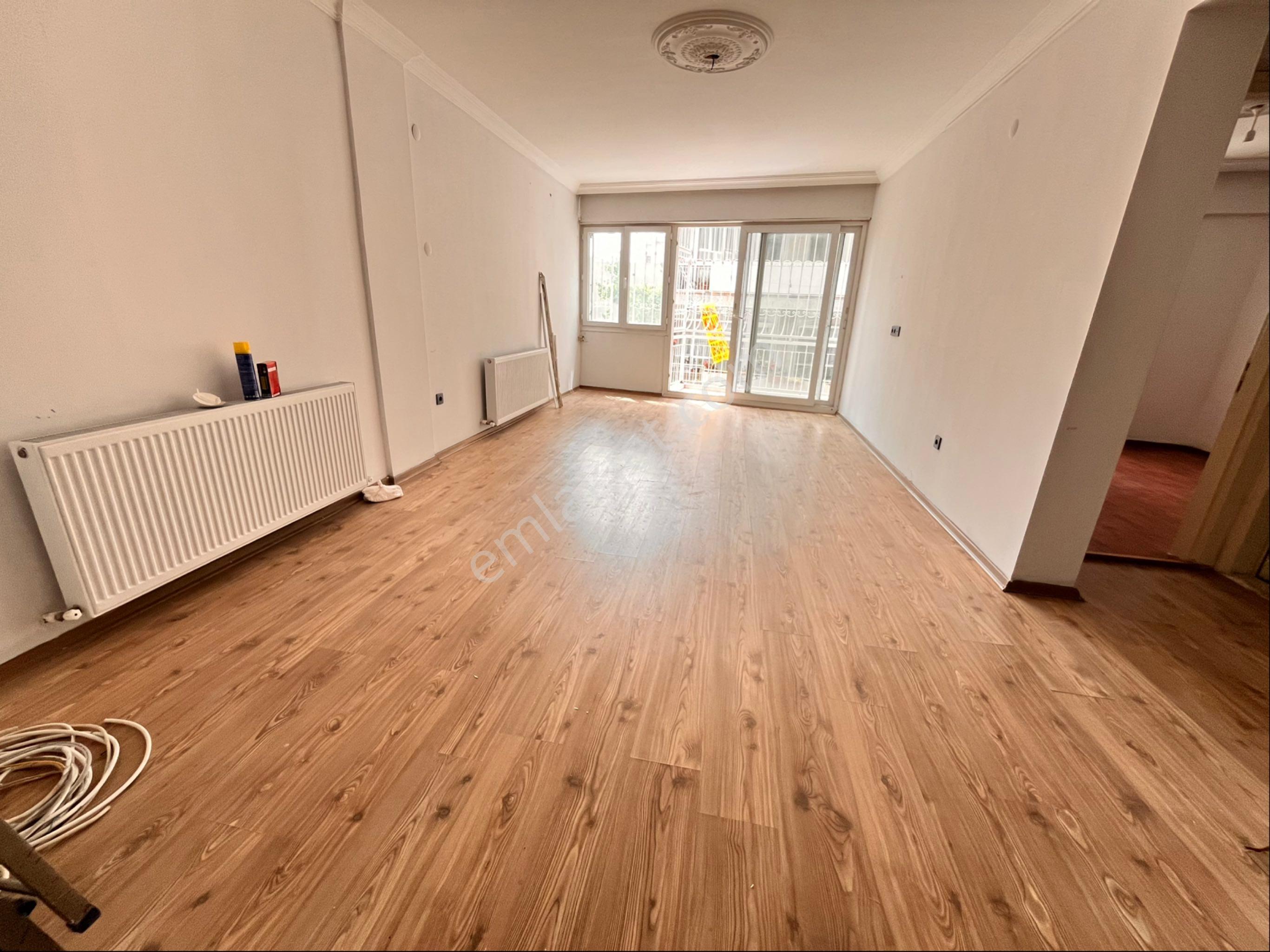 Betonyol Caddede 2+1 90m2 Temiz Bakımlı Arakat Daire - Görsel 2