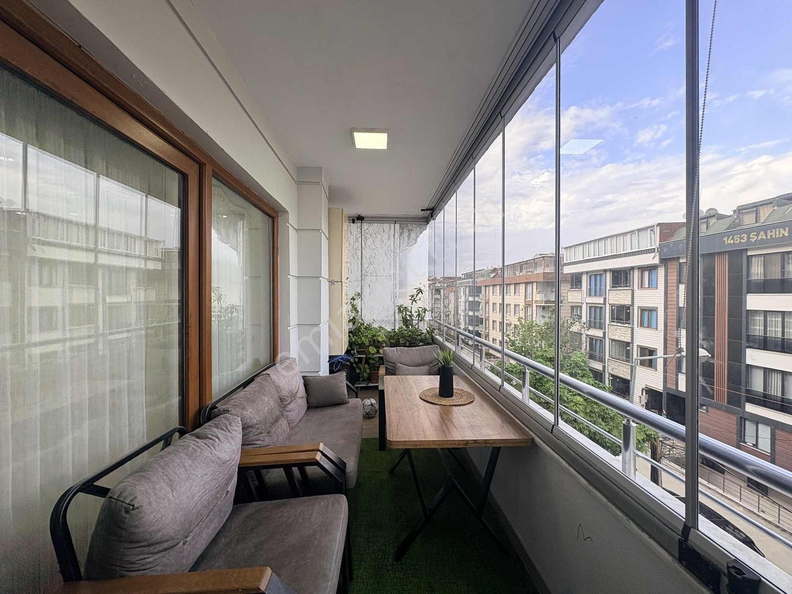 Beylikdüzü'nde 3+1 Arakat Çift Balkonlu 200m² Satılık Daire - Görsel 35