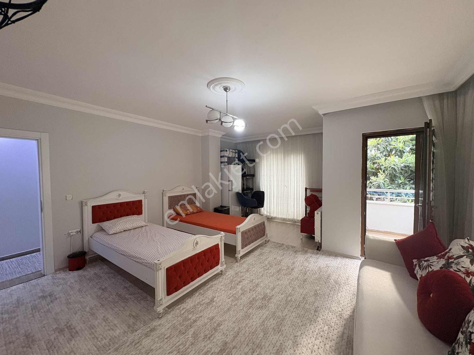 Beylikdüzü'nde 3+1 Arakat Çift Balkonlu 200m² Satılık Daire - Görsel 27