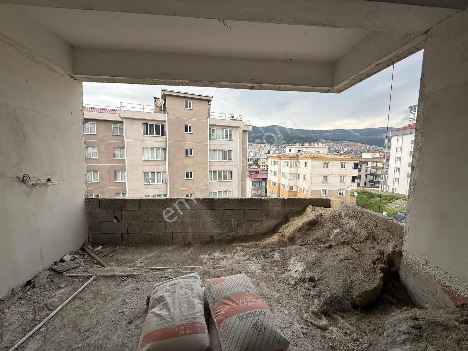 Sosyete Pazarına Yakın Satılık 3+1 Daire - Görsel 9