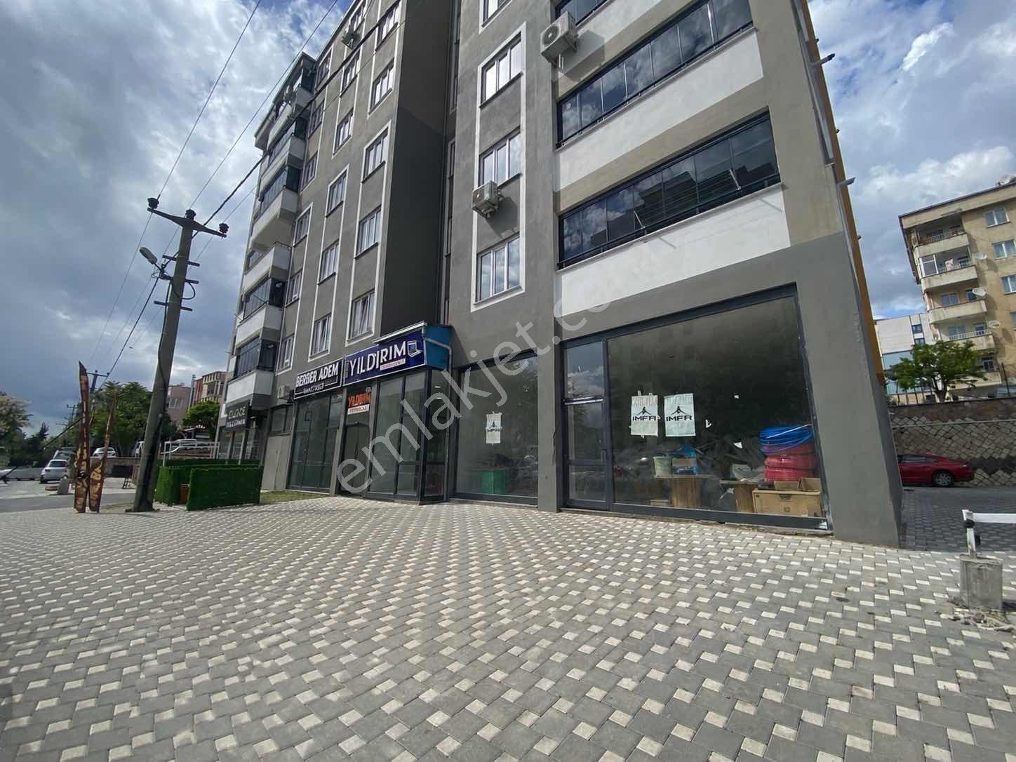 Tatlıpark Arkası Satılık Dükkan