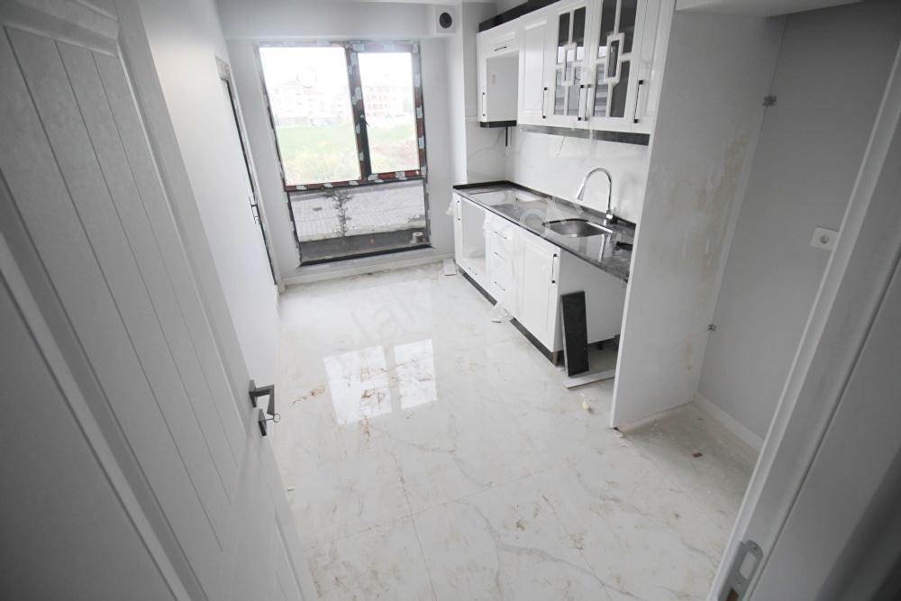 Çorlu Hatipte Sıfır 2+1 Havuzlu Güvenlikli Sitede Acil Satılık